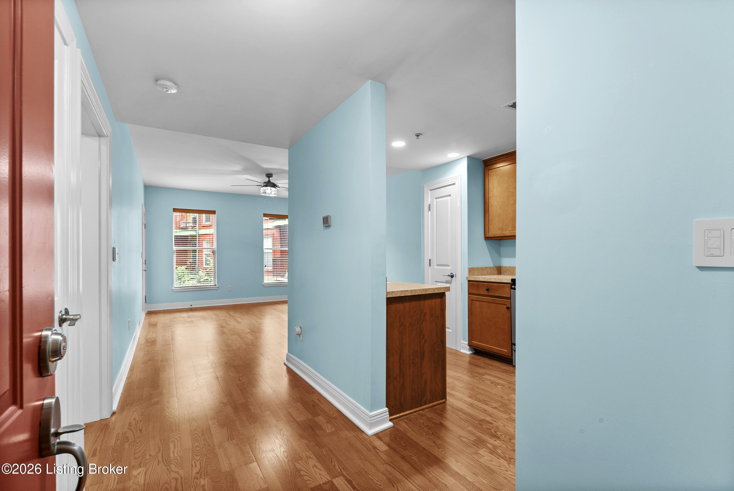 2411 Brownsboro Rd 302 Property Photo 3