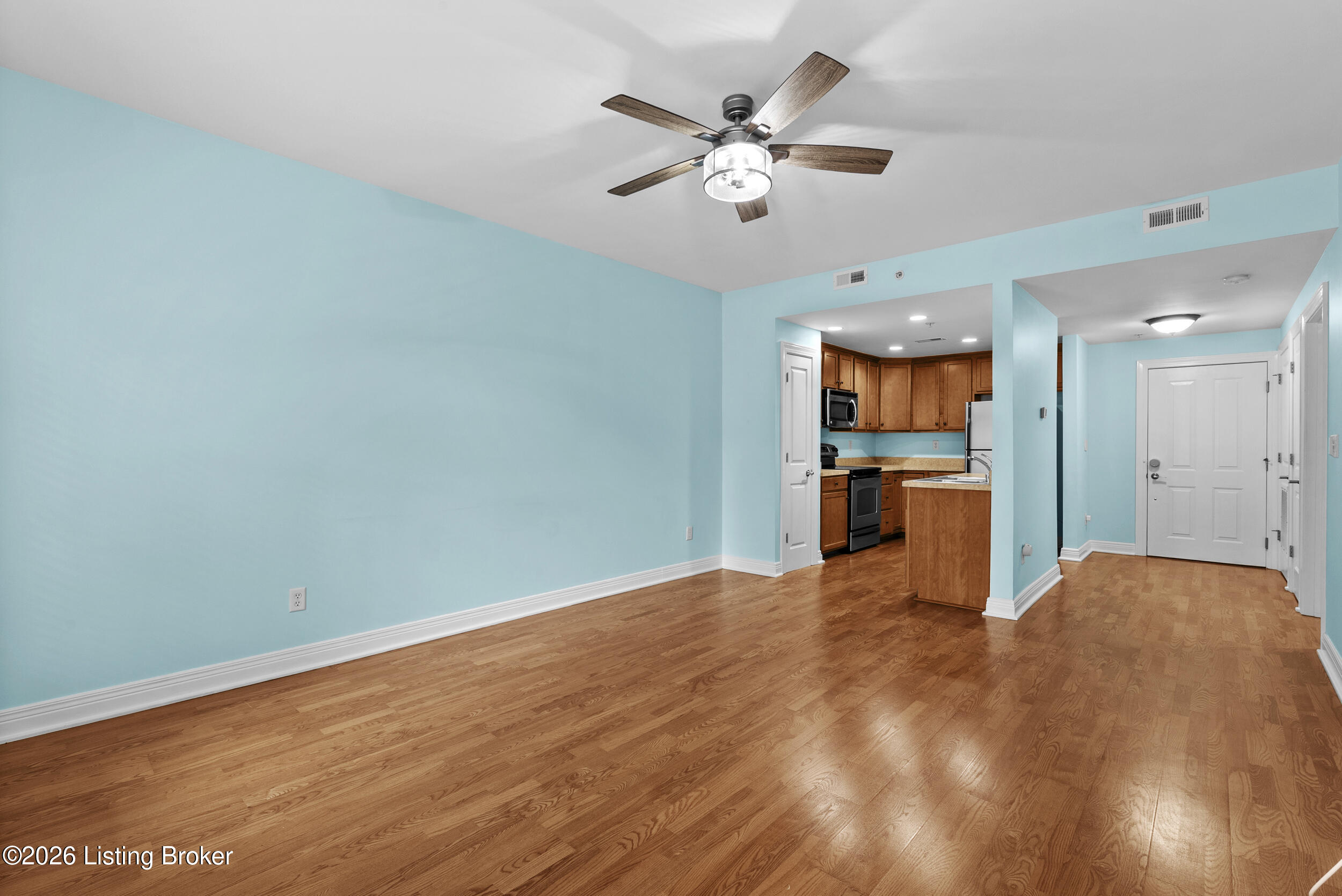 2411 Brownsboro Rd 302 Property Photo 4