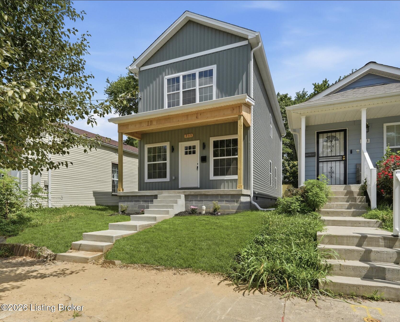711 E Ormsby Ave Property Photo 1