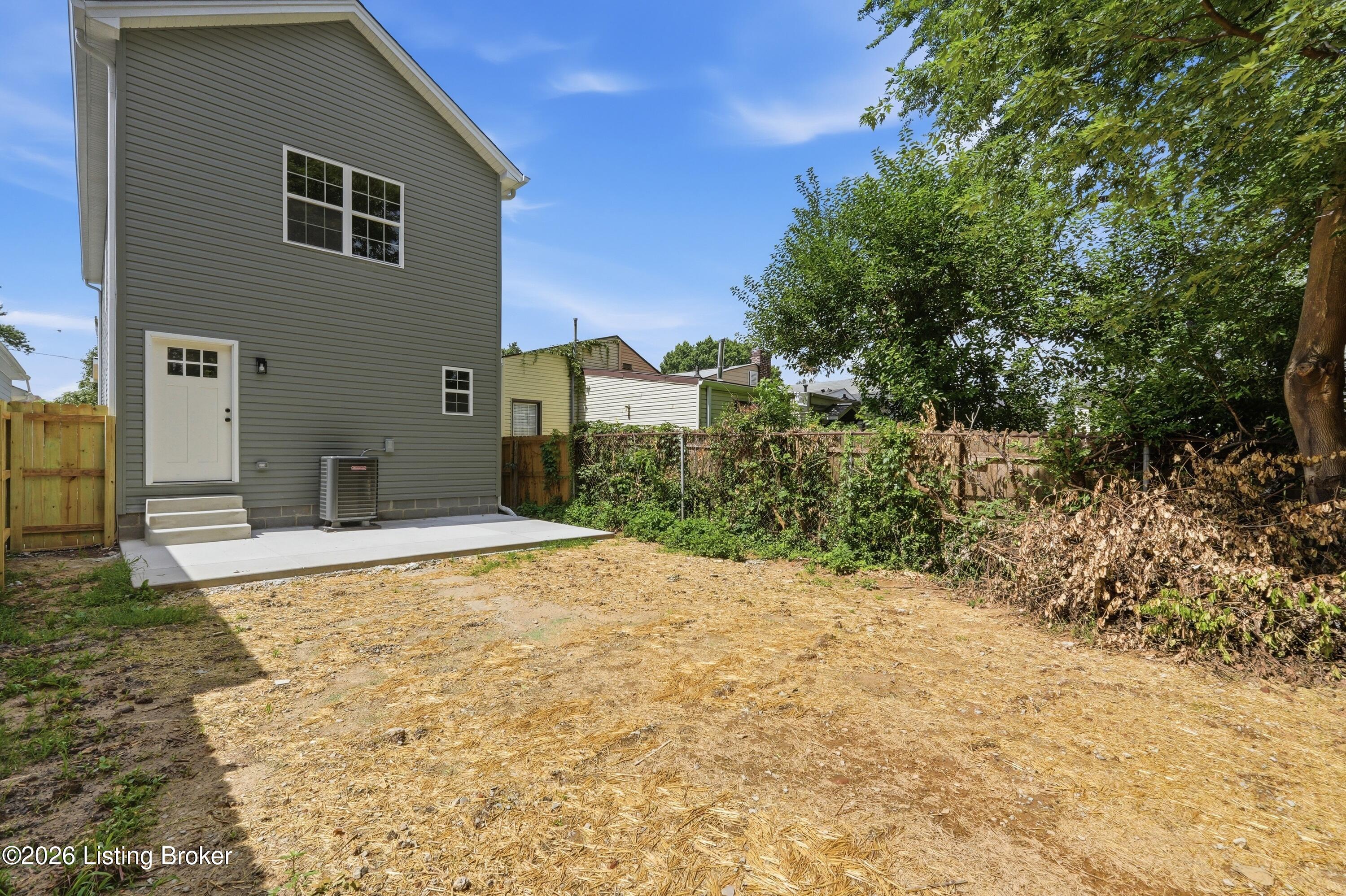 711 E Ormsby Ave Property Photo 31