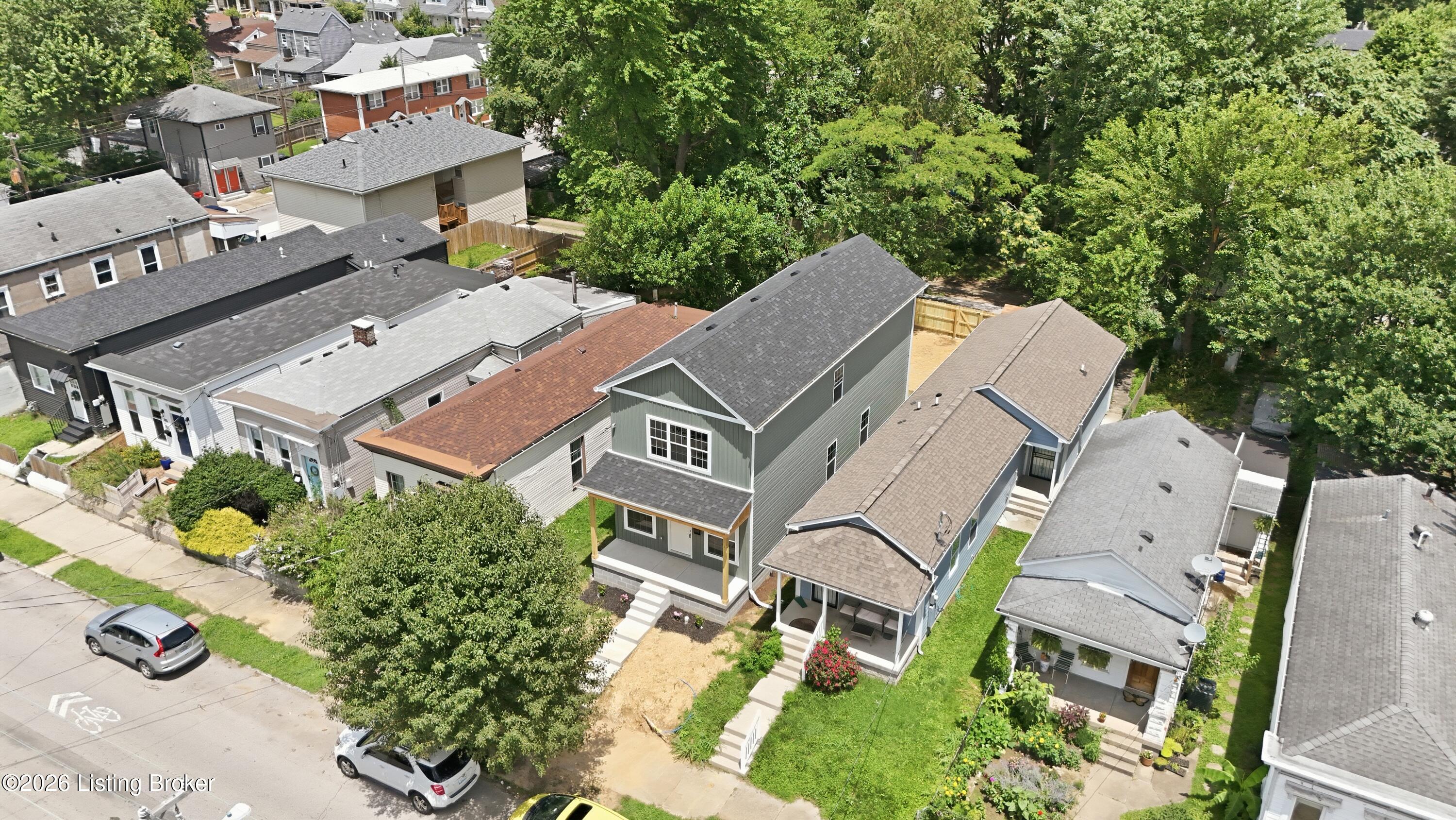 711 E Ormsby Ave Property Photo 34