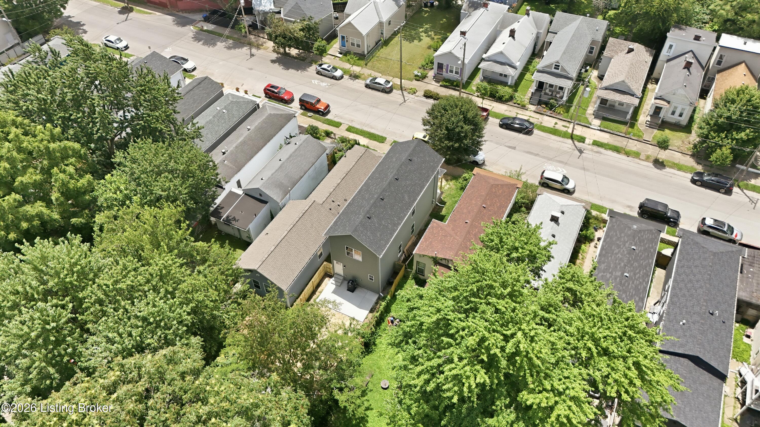 711 E Ormsby Ave Property Photo 36