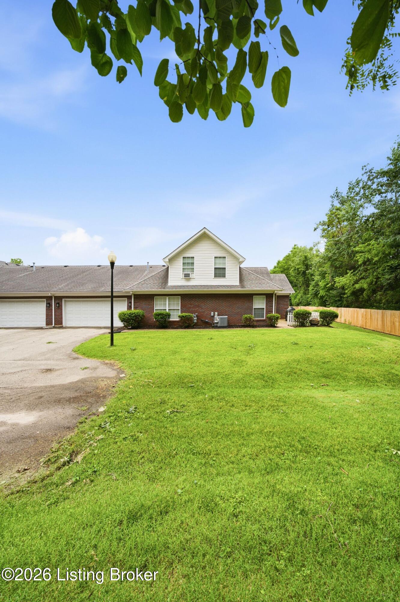 6100 Apple Creek Rd Property Photo 3