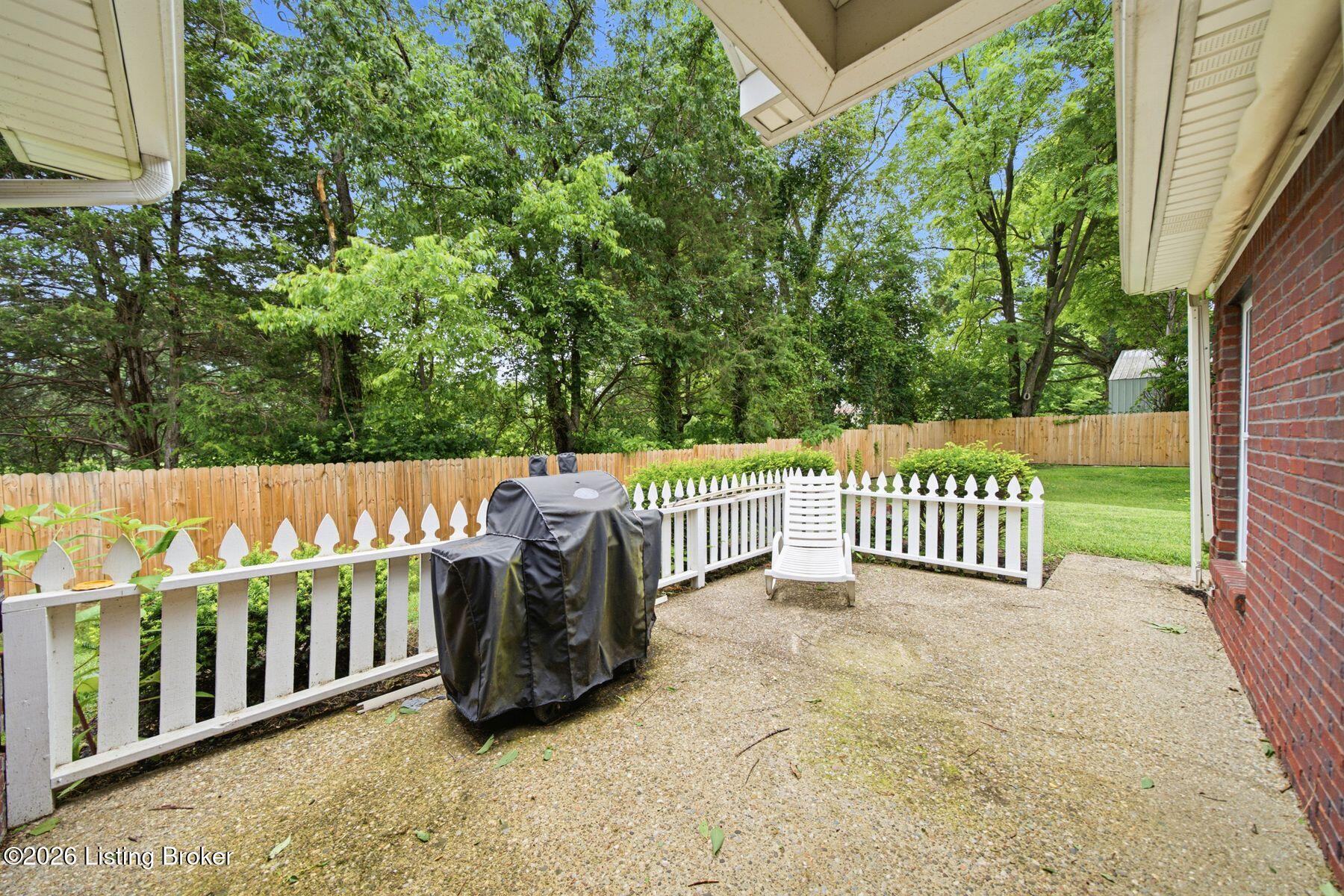 6100 Apple Creek Rd Property Photo 6