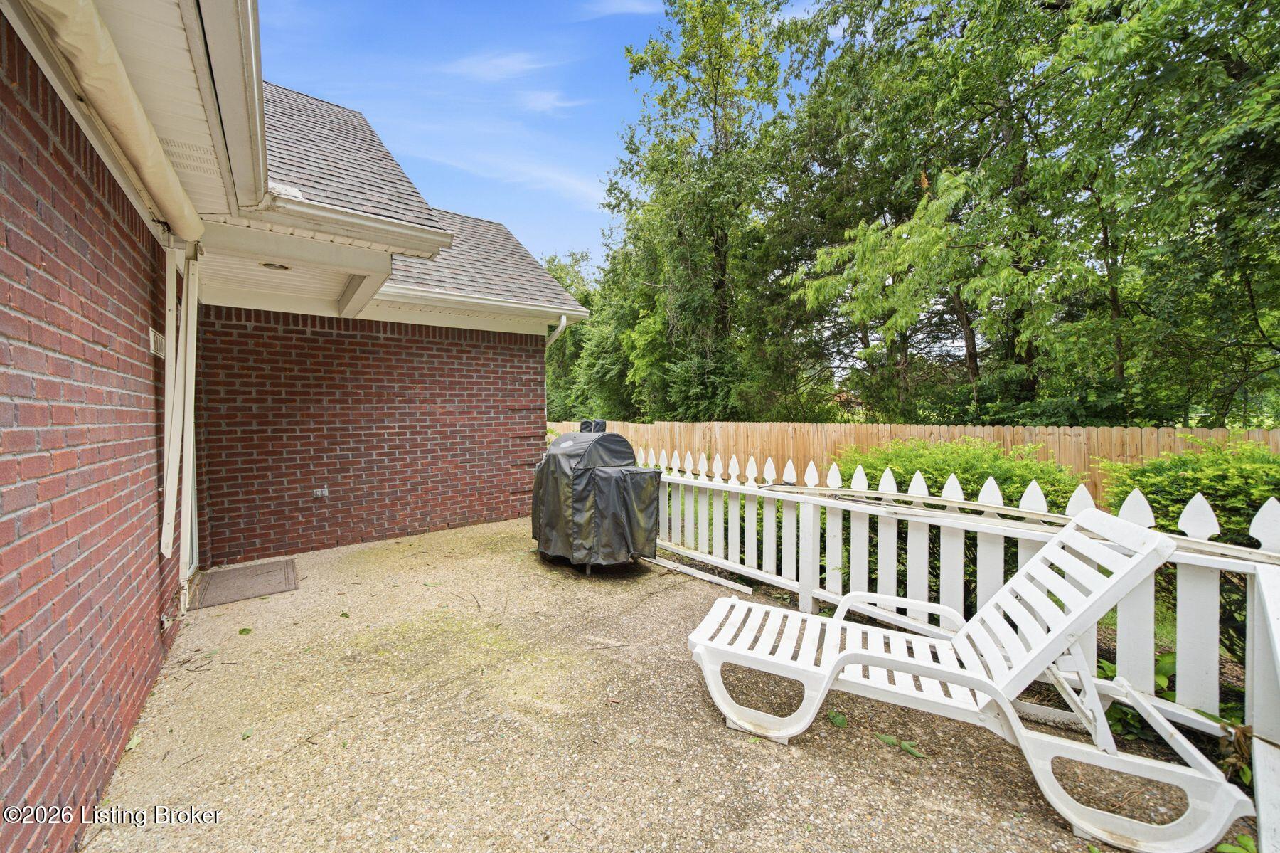 6100 Apple Creek Rd Property Photo 7