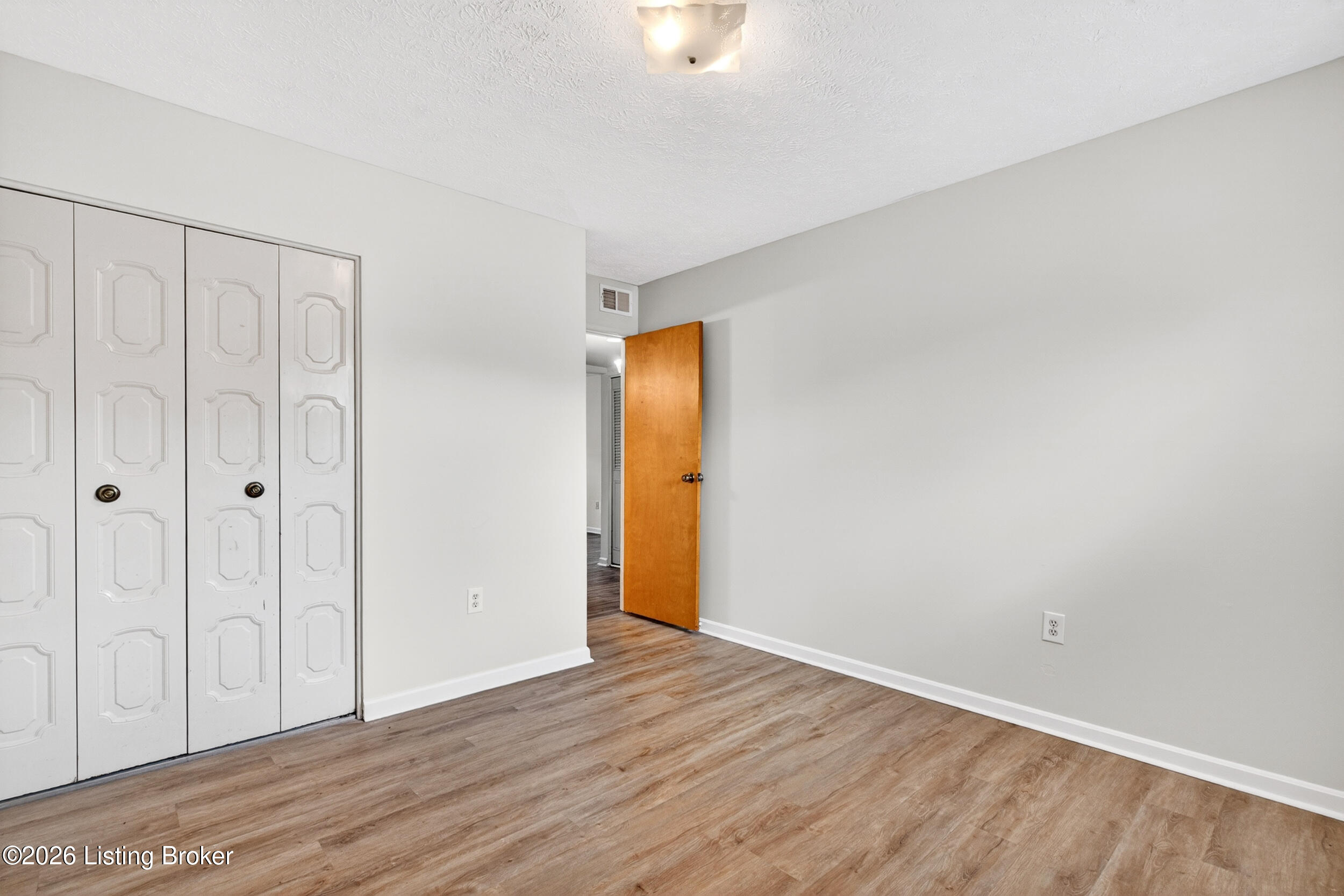 7312 Six Mile Ln Property Photo 8
