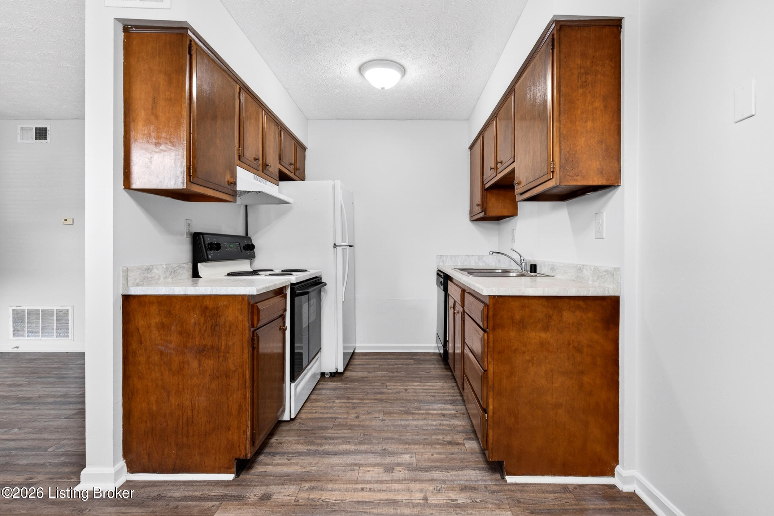 7312 Six Mile Ln Property Photo 10