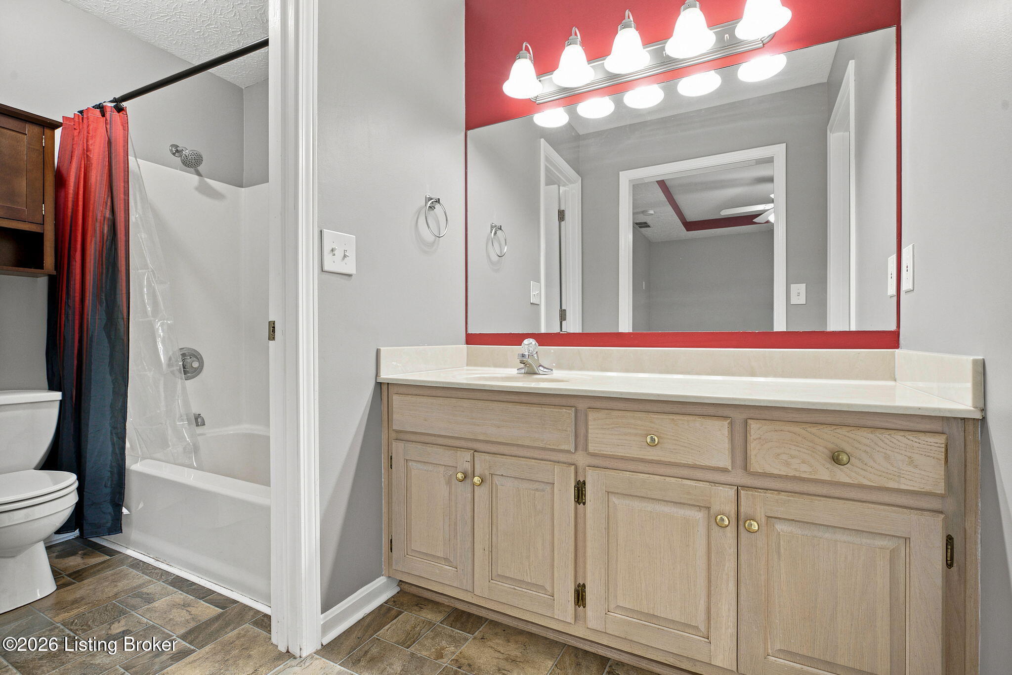 290 Tara Cir Property Photo 37