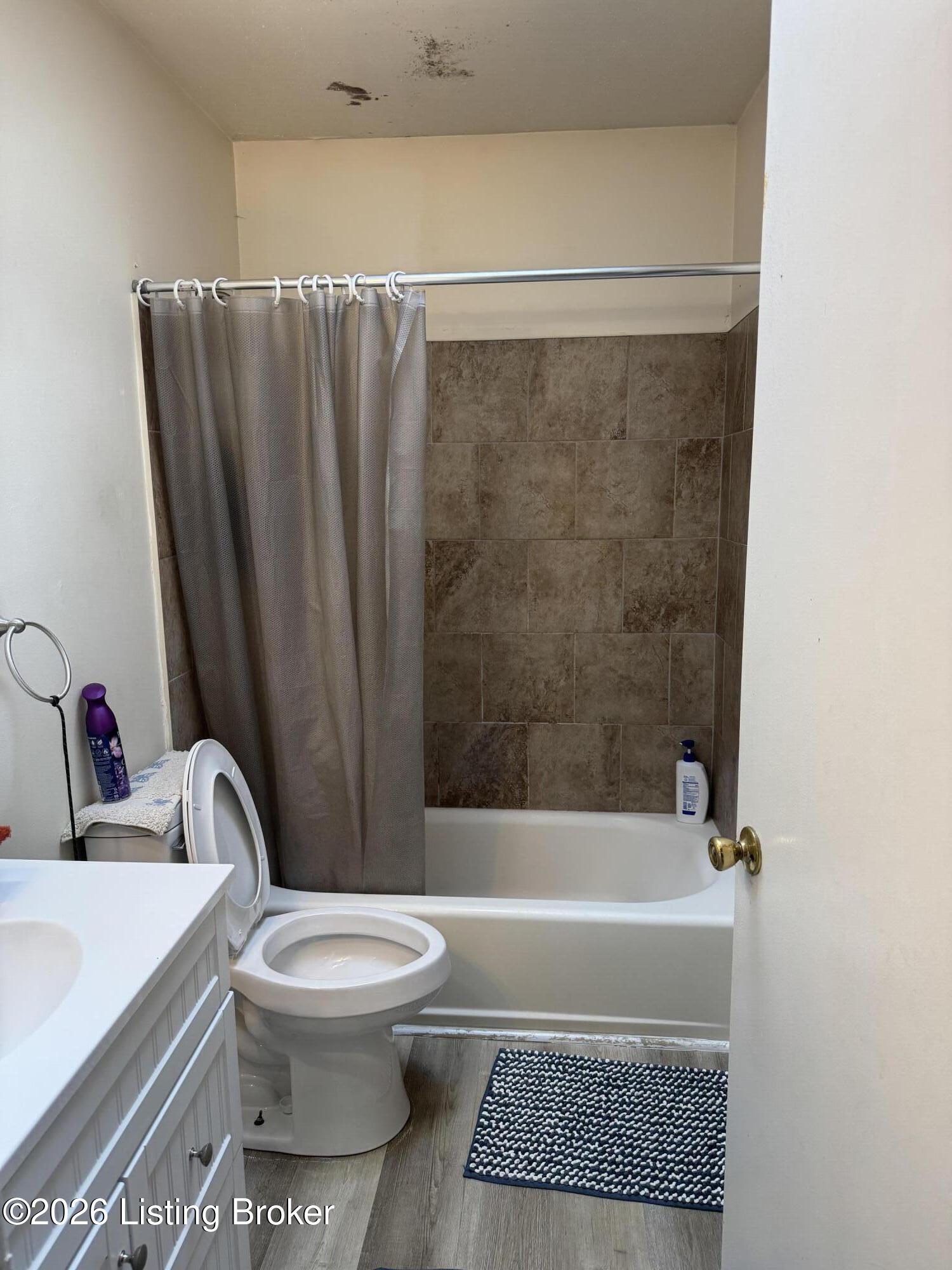 3202 Ainslie Way Property Photo 11