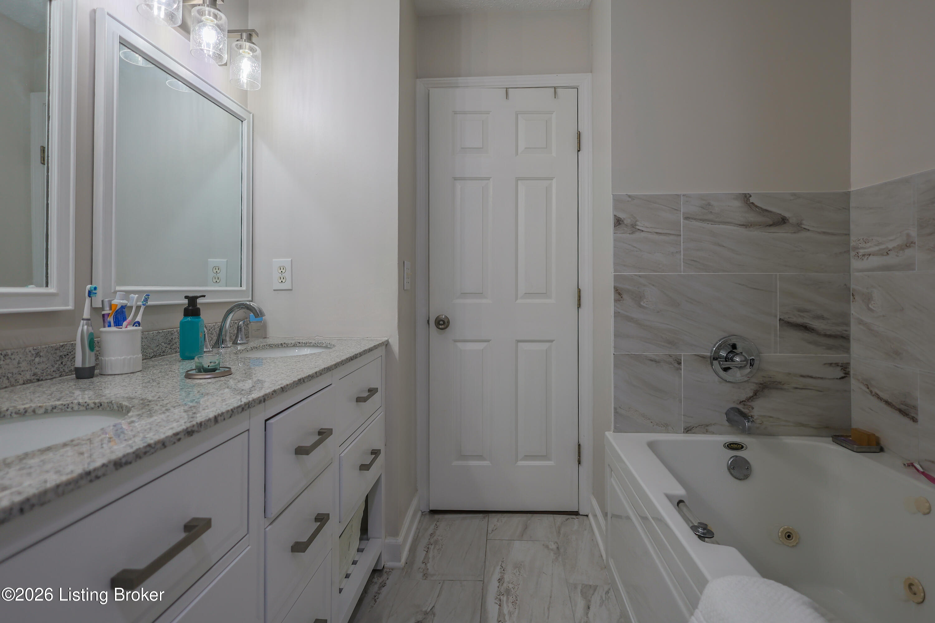 7101 Alma June Way Property Photo 12
