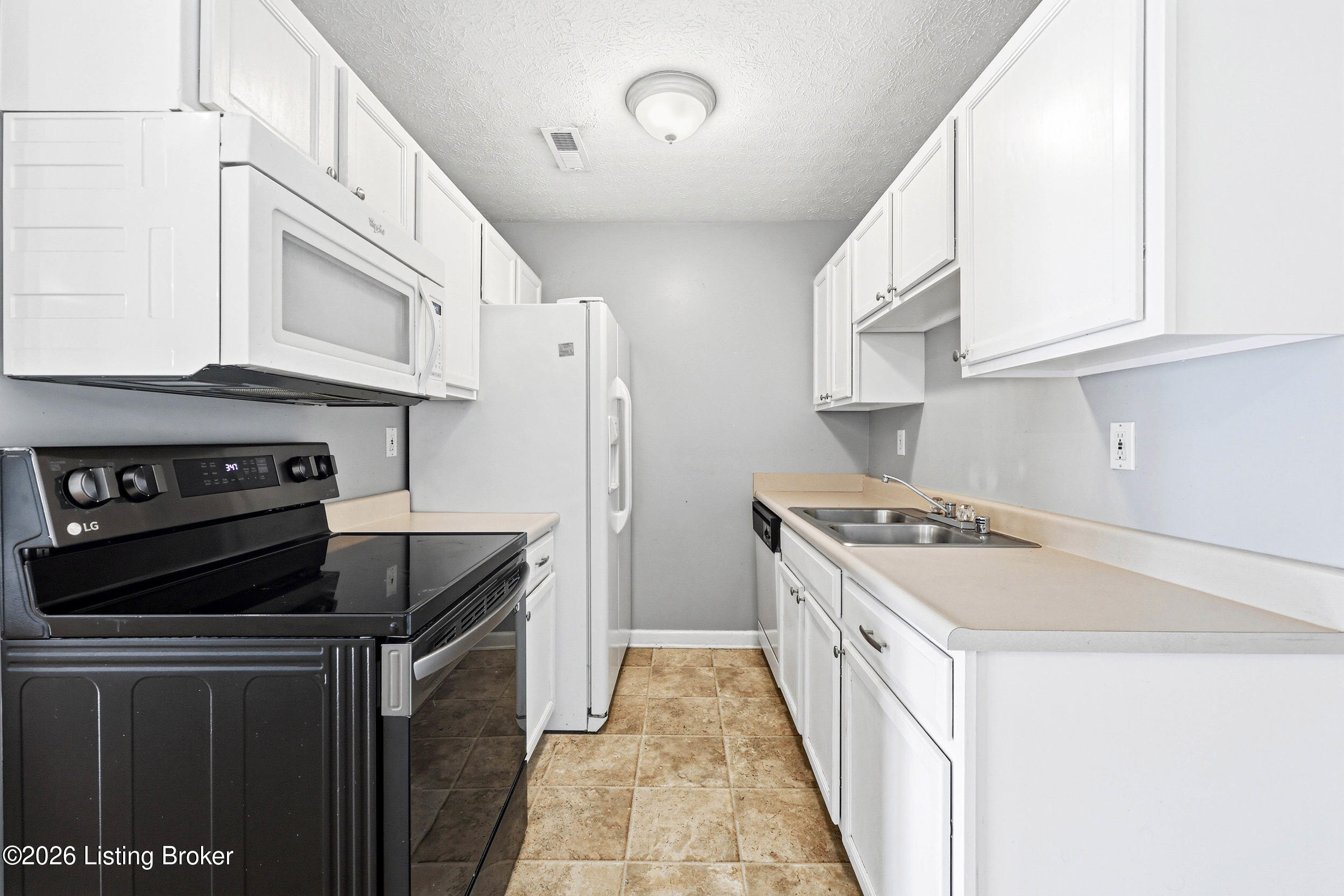 177 Central Blvd Property Photo 14