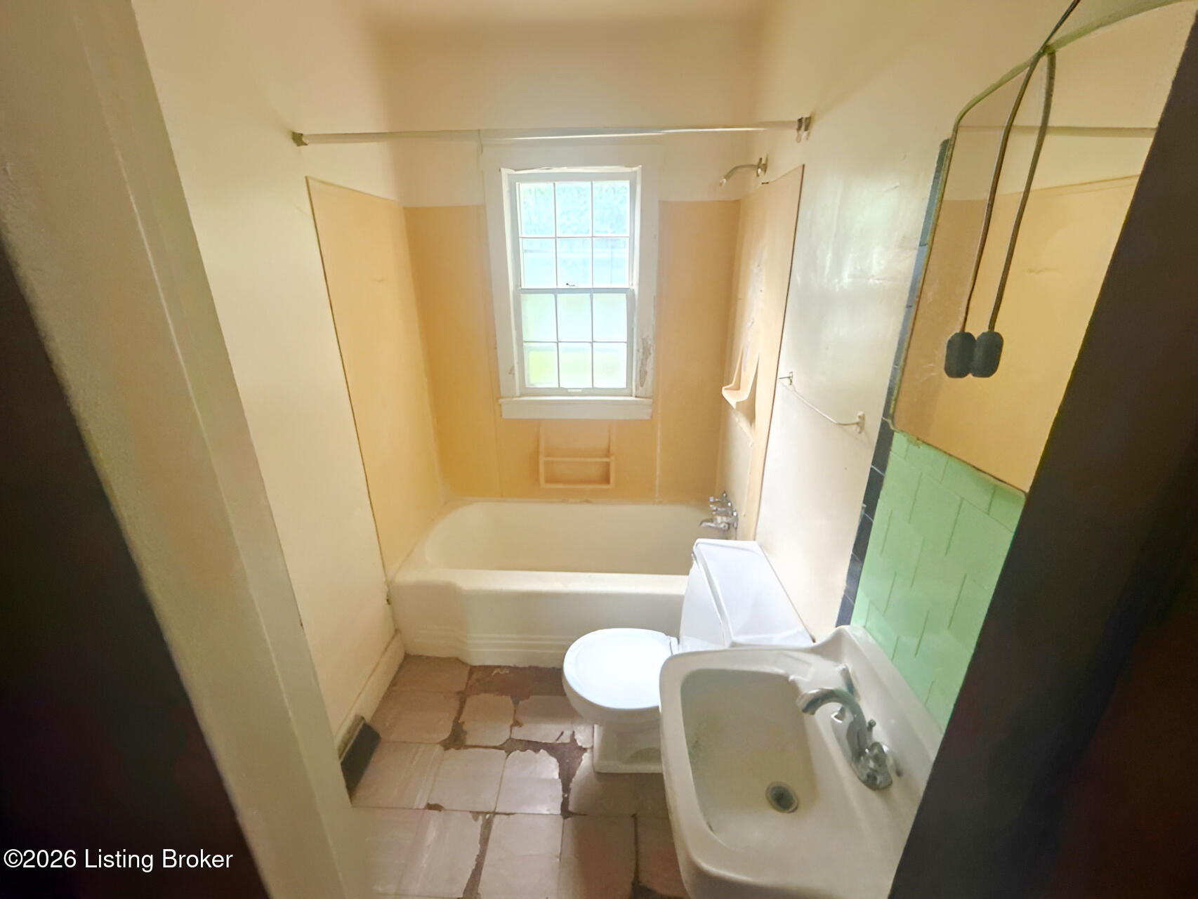 1421 Earl Ave Property Photo 2