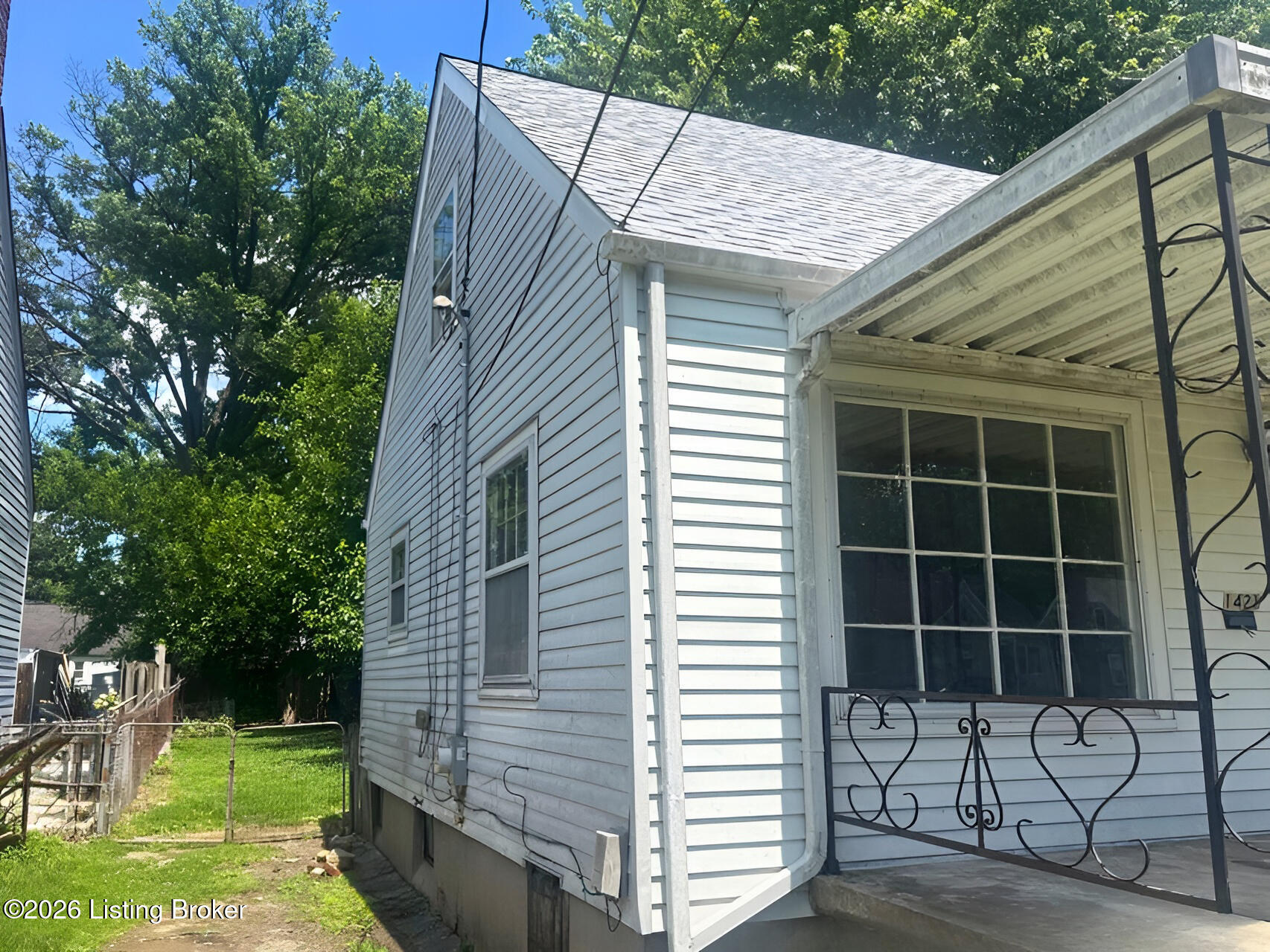 1421 Earl Ave Property Photo 5