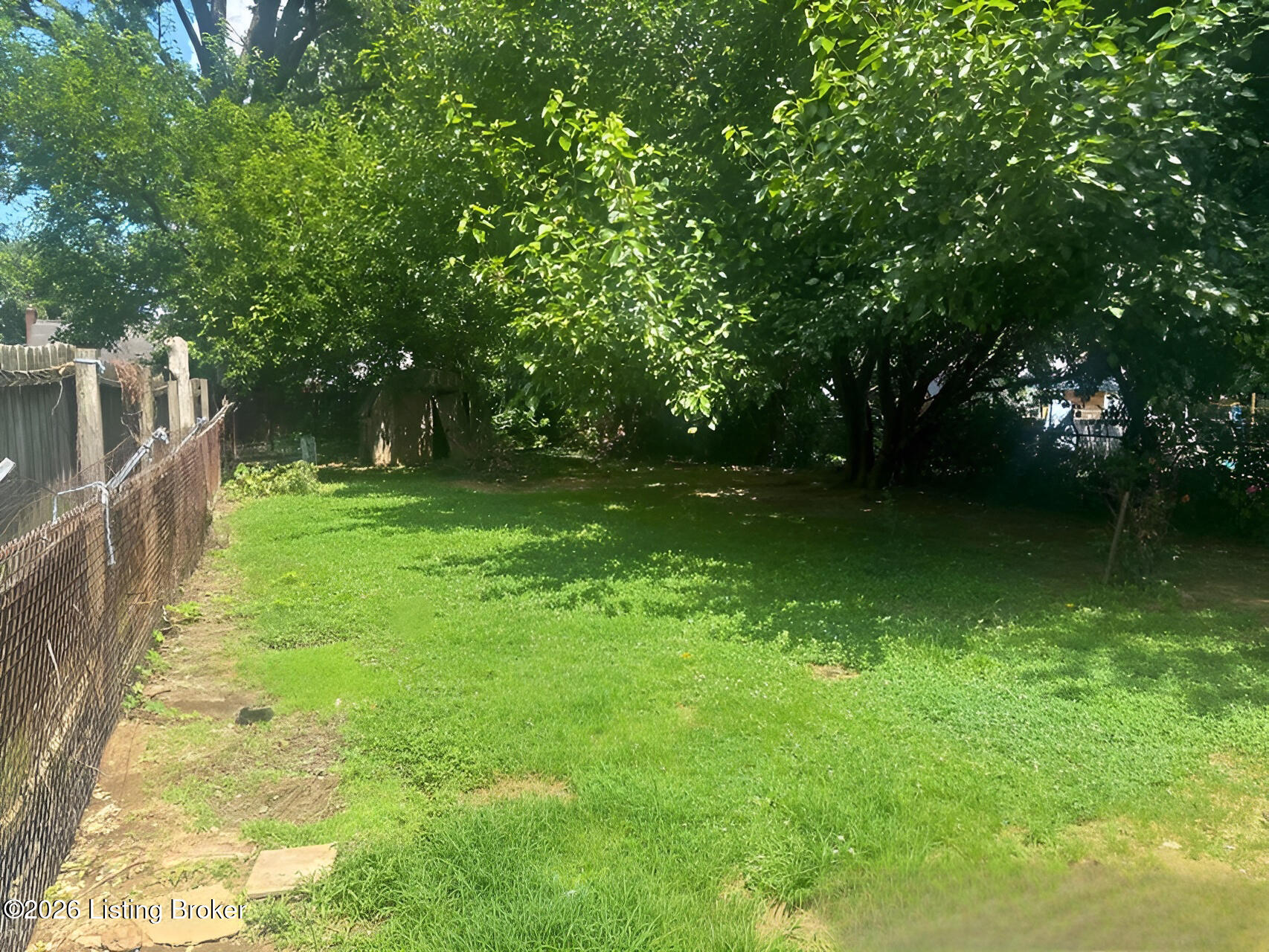 1421 Earl Ave Property Photo 6