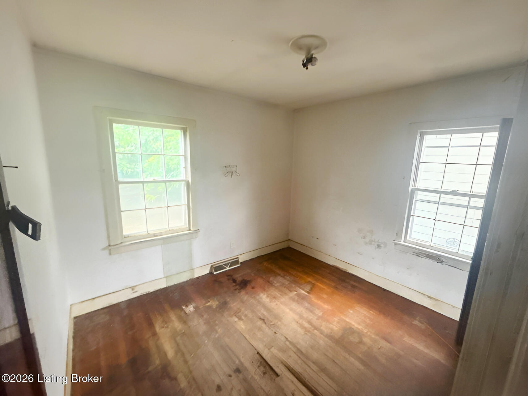 1421 Earl Ave Property Photo 12