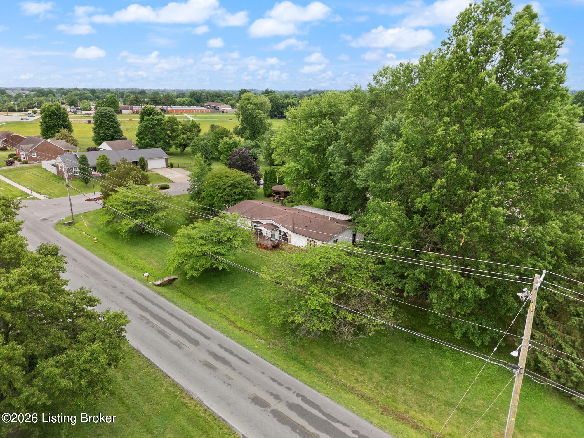 4604 Summitt Dr Property Photo 2