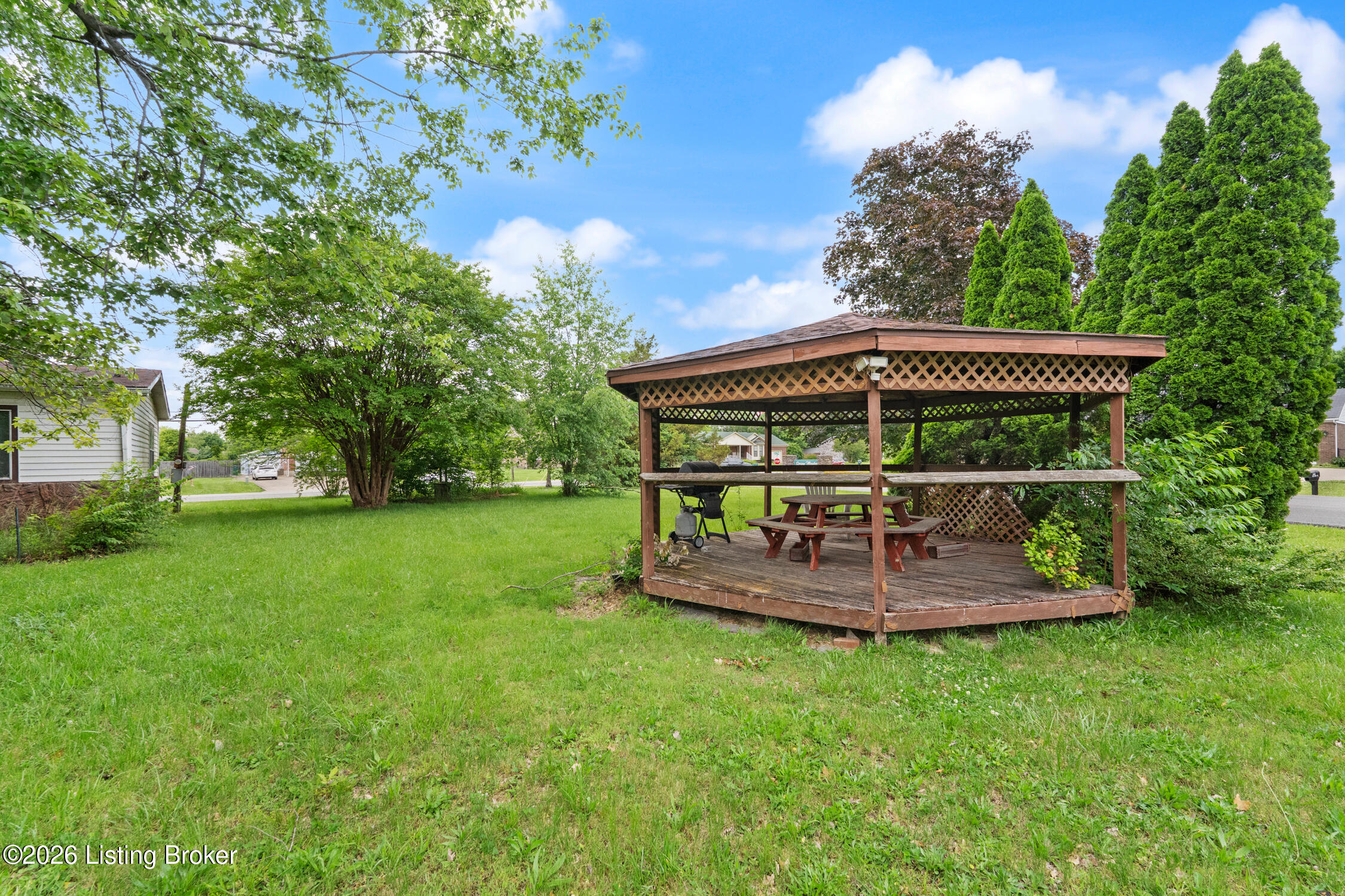 4604 Summitt Dr Property Photo 13