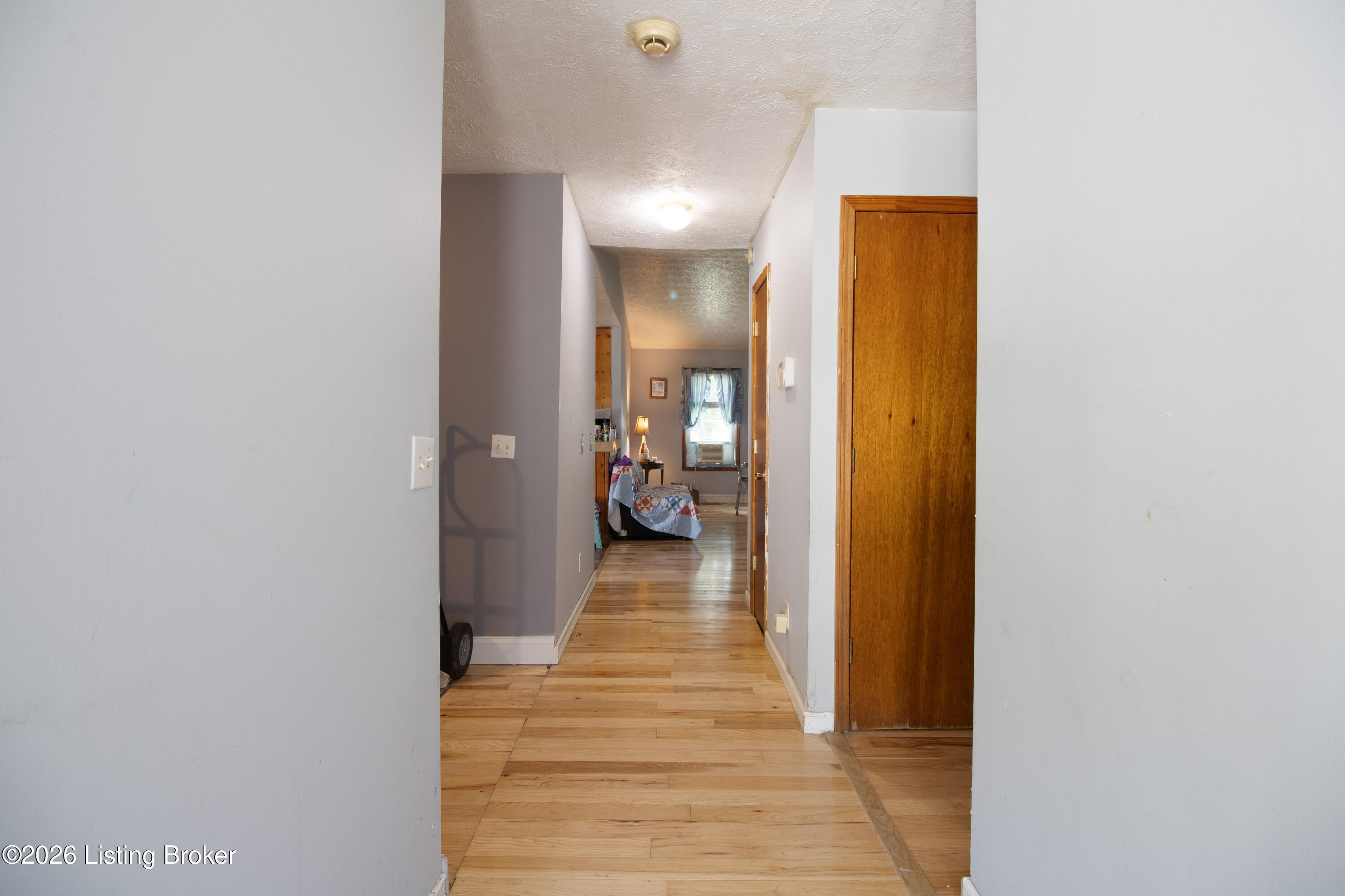 518 Stone St Property Photo 4