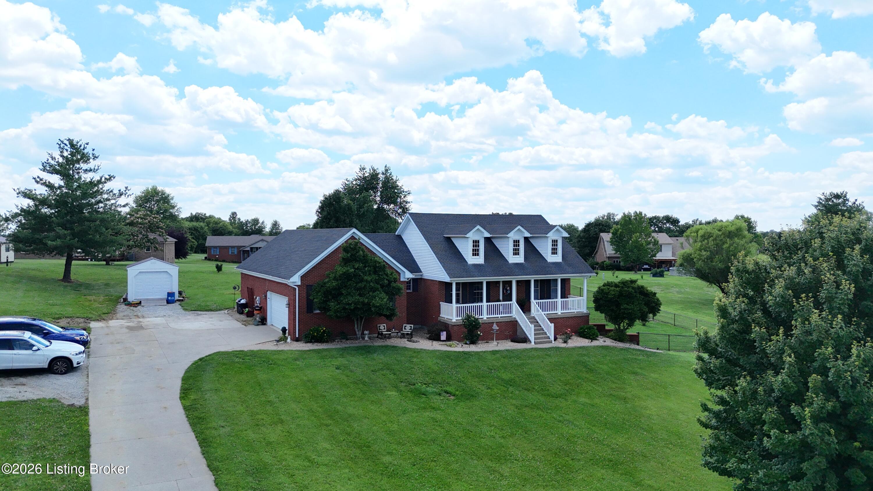 1028 Eagle Pass Property Photo 3
