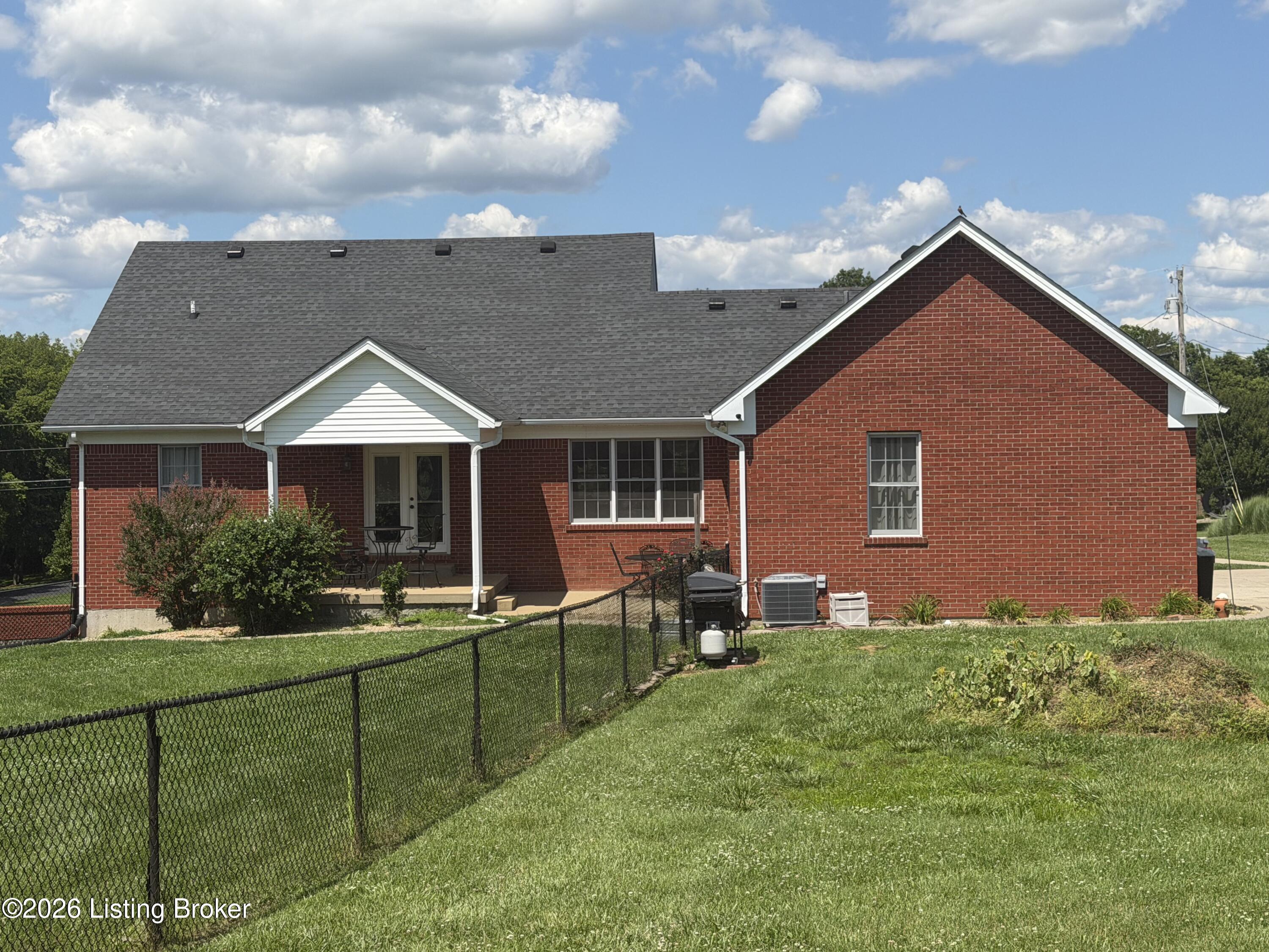 1028 Eagle Pass Property Photo 29