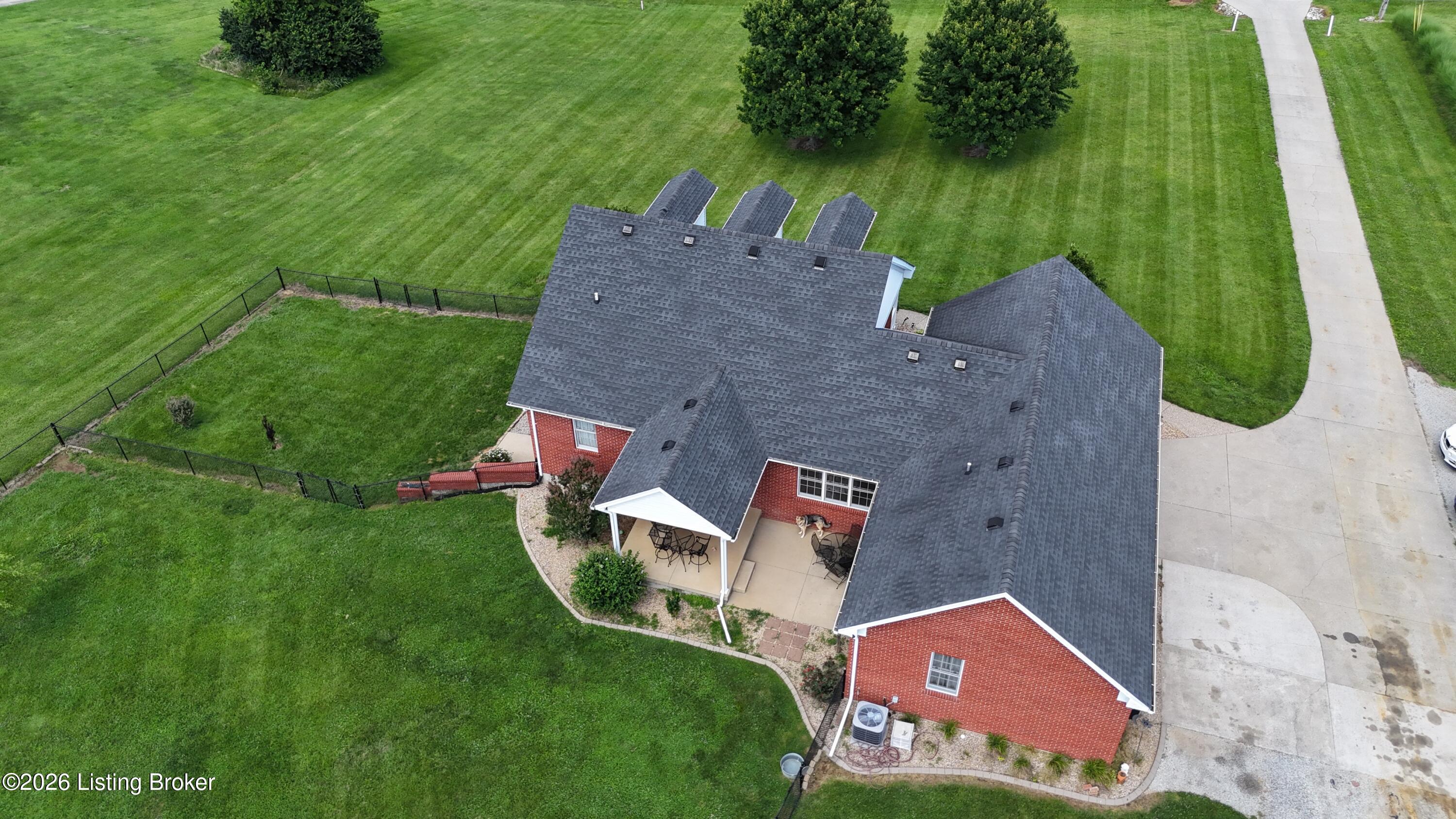 1028 Eagle Pass Property Photo 38
