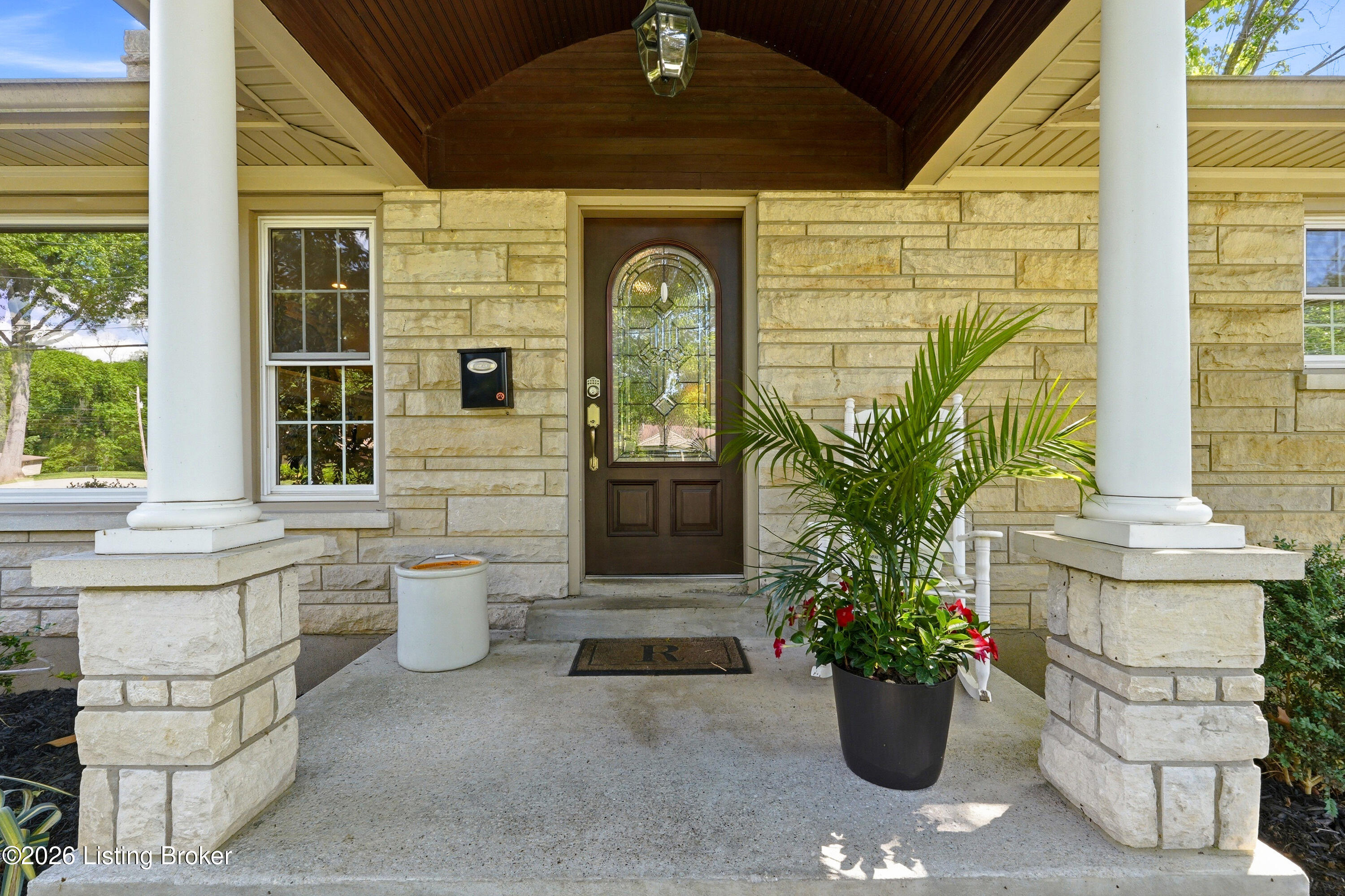 4210 Dolphin Rd Property Photo 5