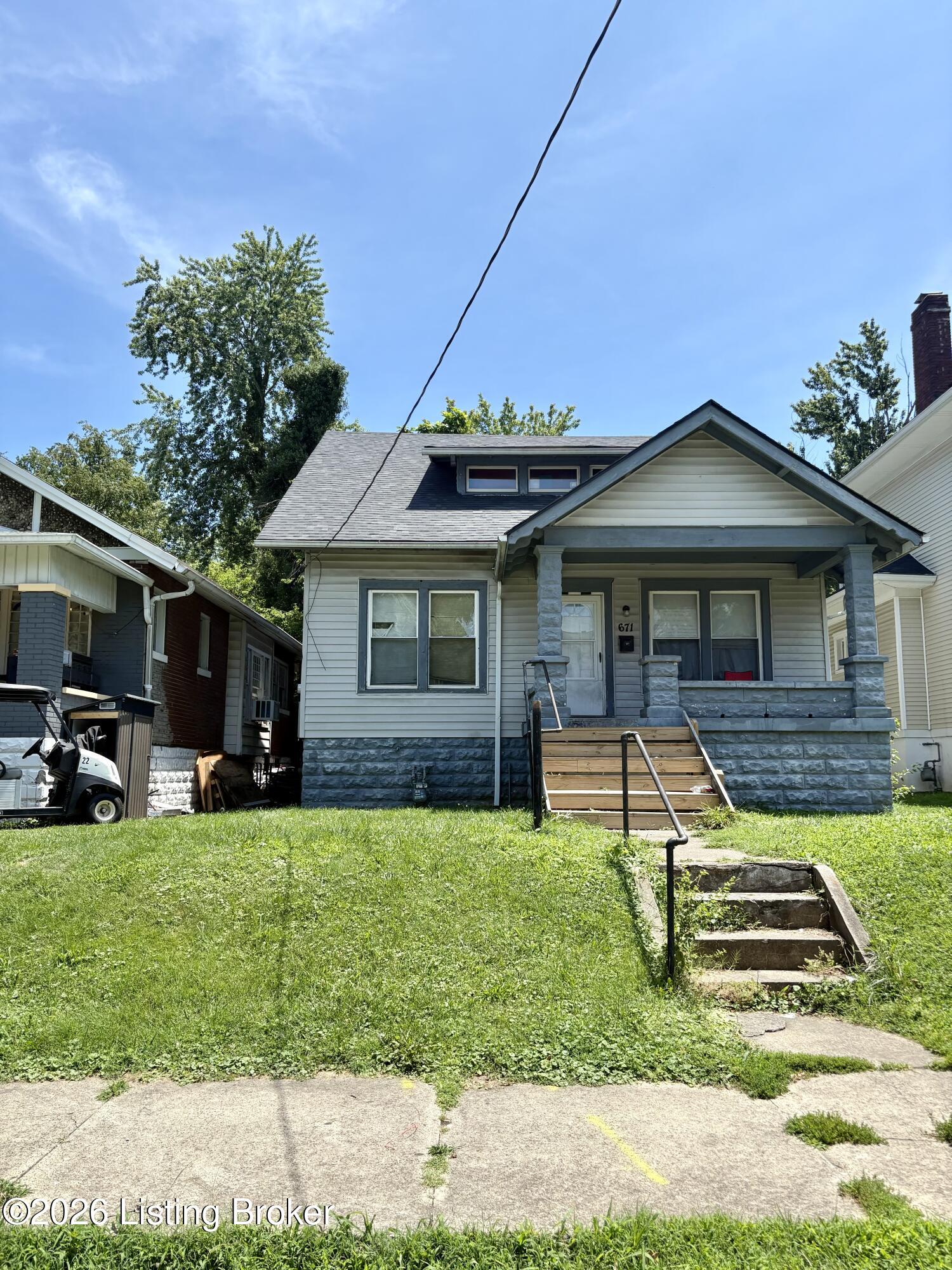 671 Cecil Ave Property Photo 1