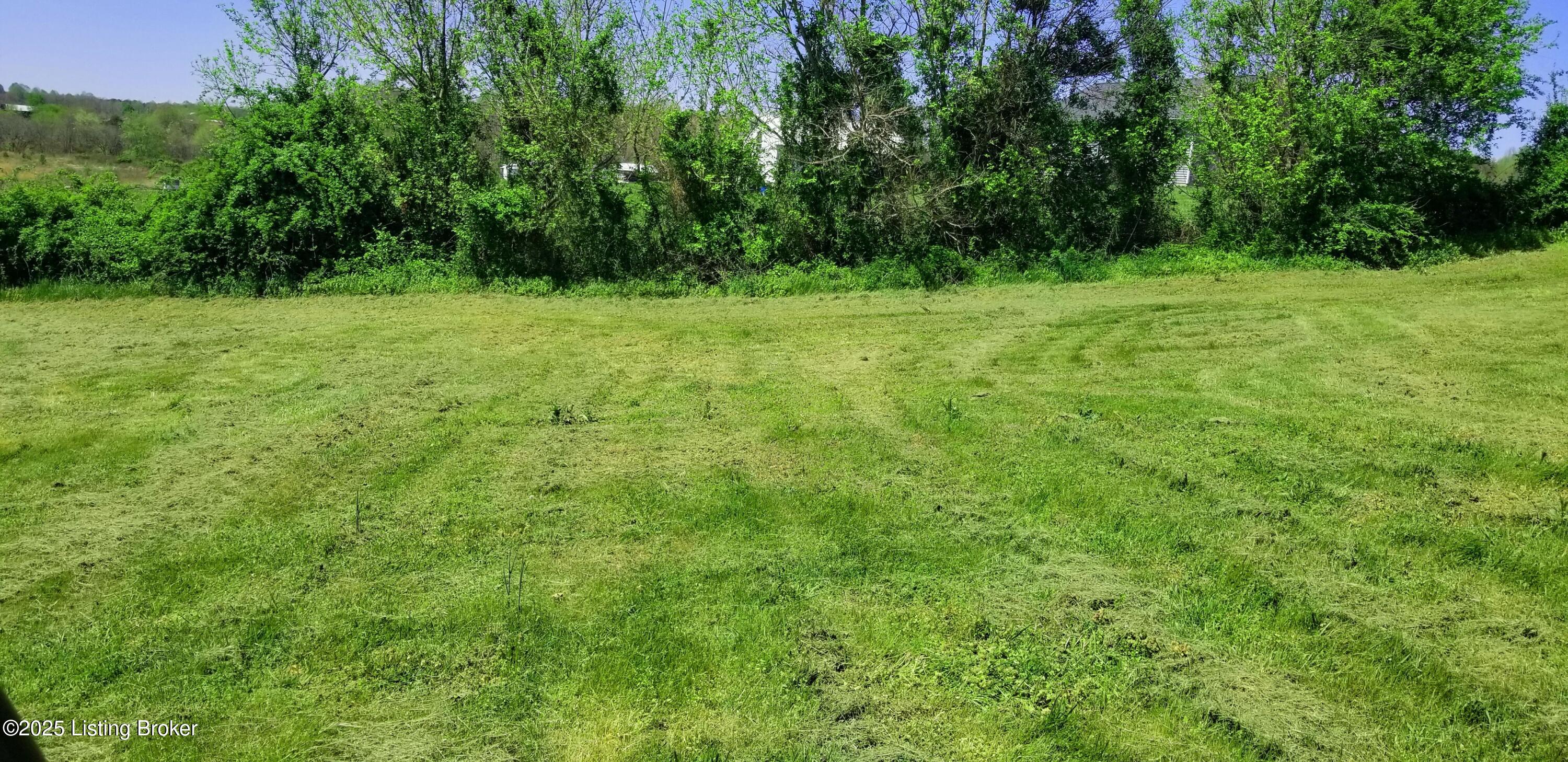 555 Fields Ln Property Photo 10