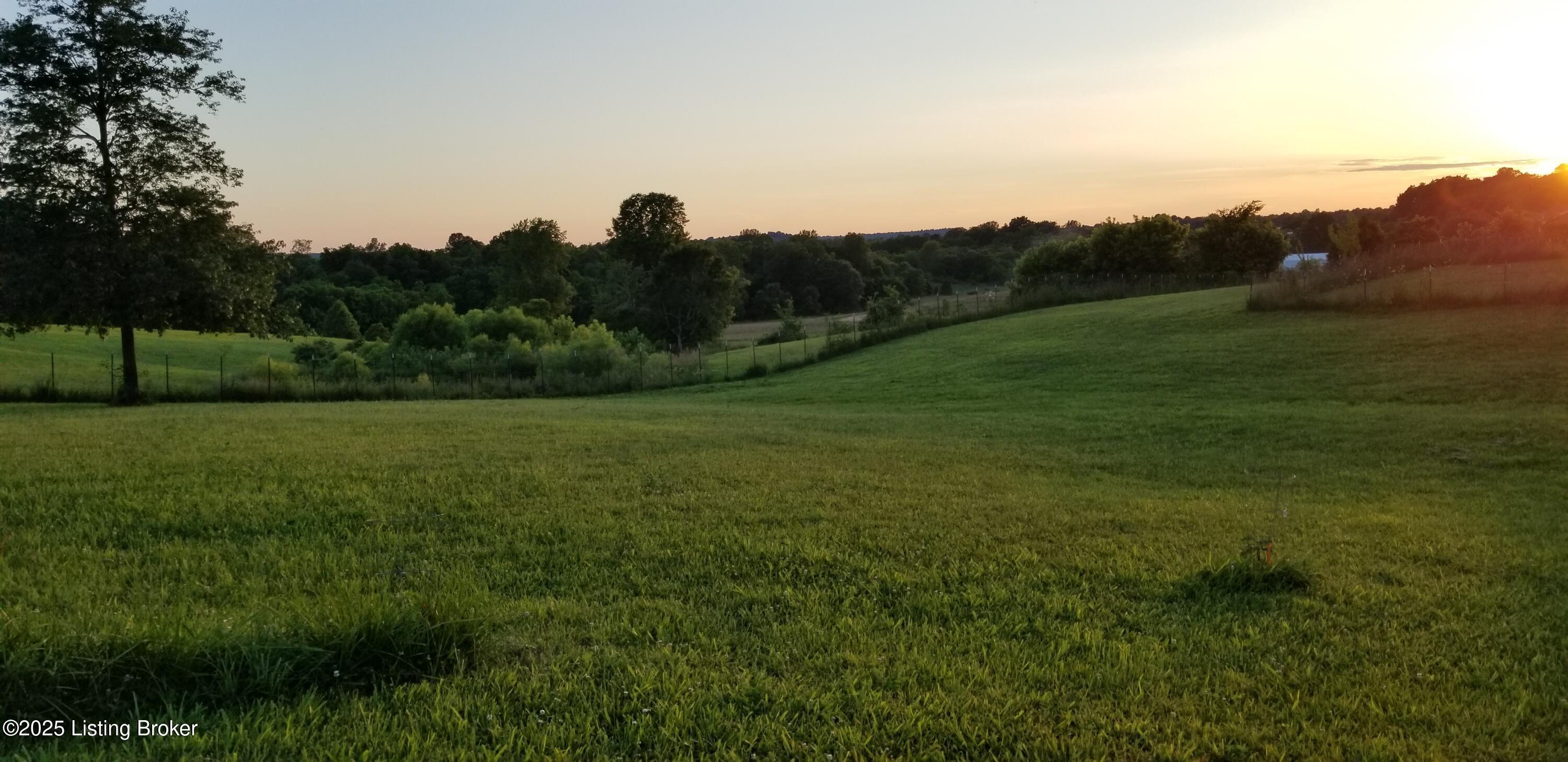 555 Fields Ln Property Photo 14
