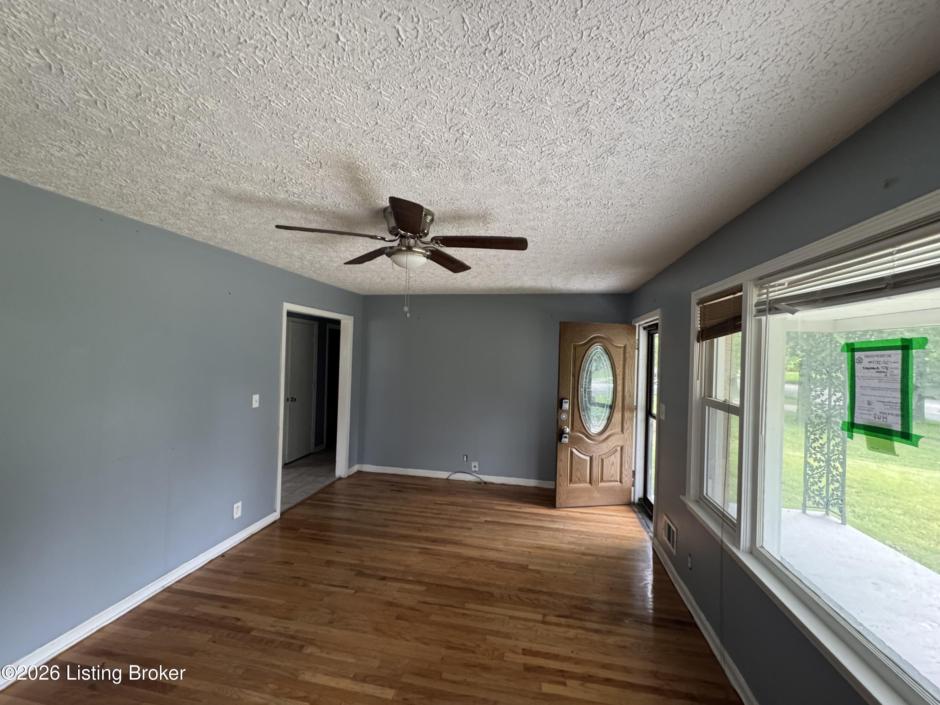 3327 Algonquin Pkwy Property Photo 3