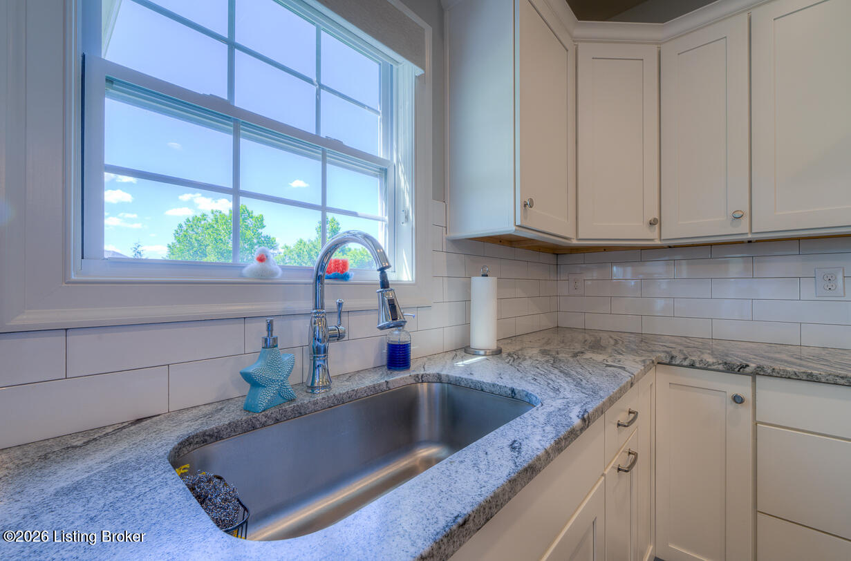 3604 Aspen Creek Dr Property Photo 8