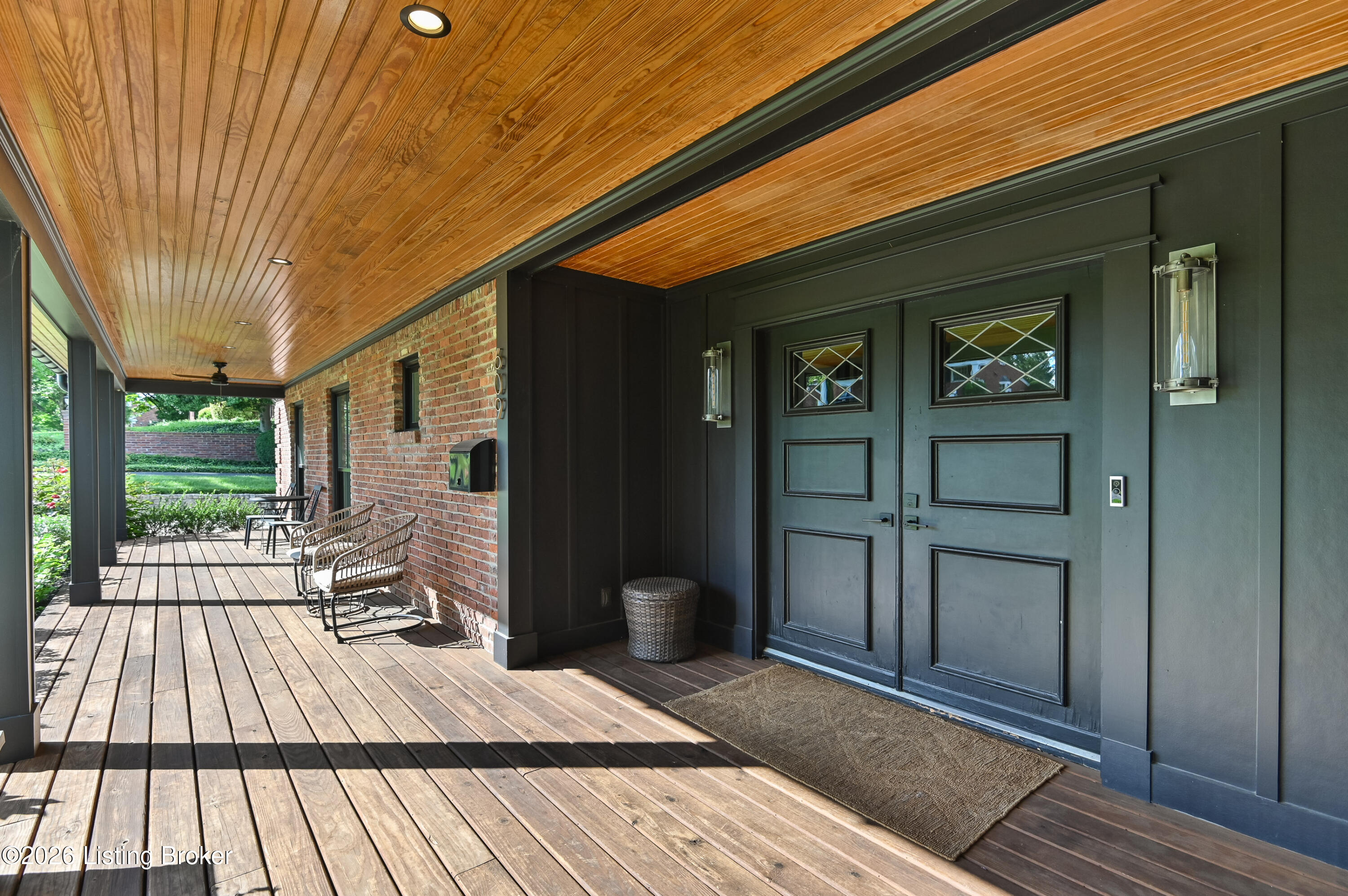 609 Briar Hill Rd Property Photo 5