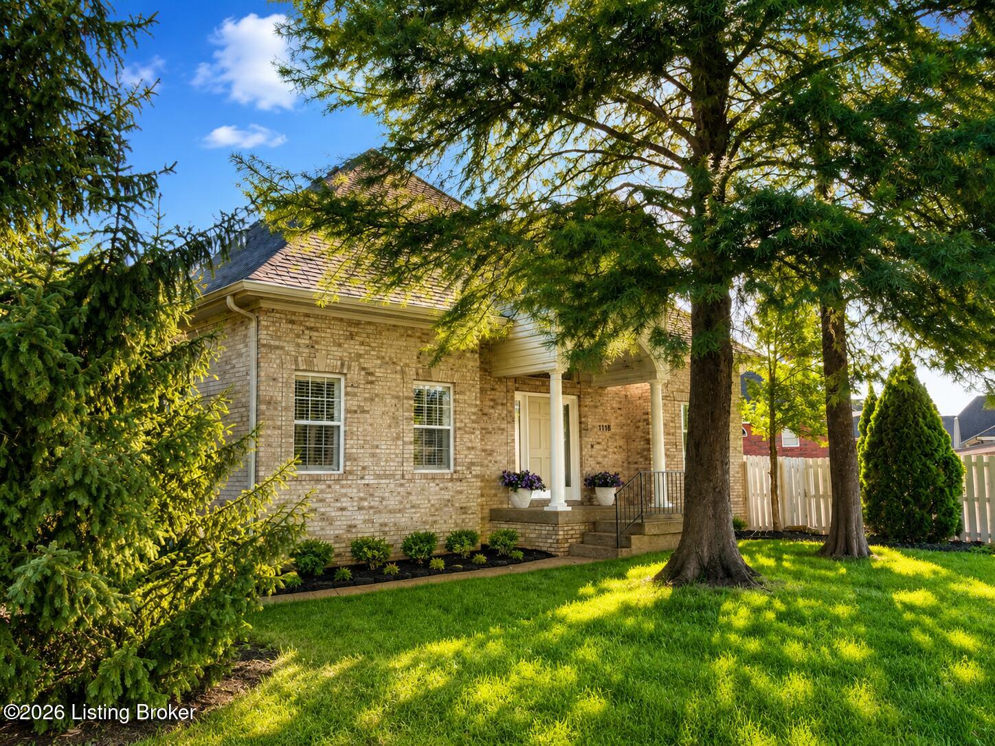 1118 Silvercrest Ln
