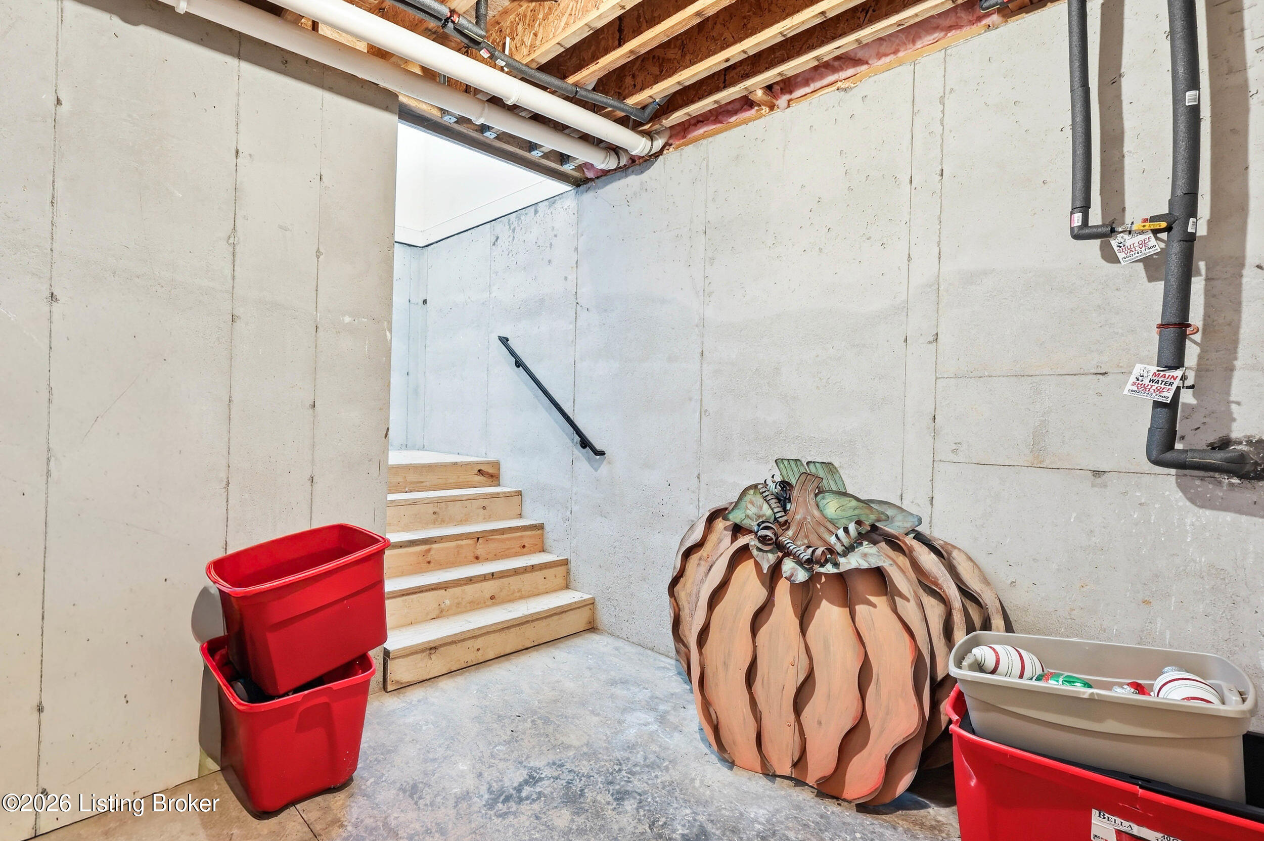 9302 Deepa Dr Property Photo 88