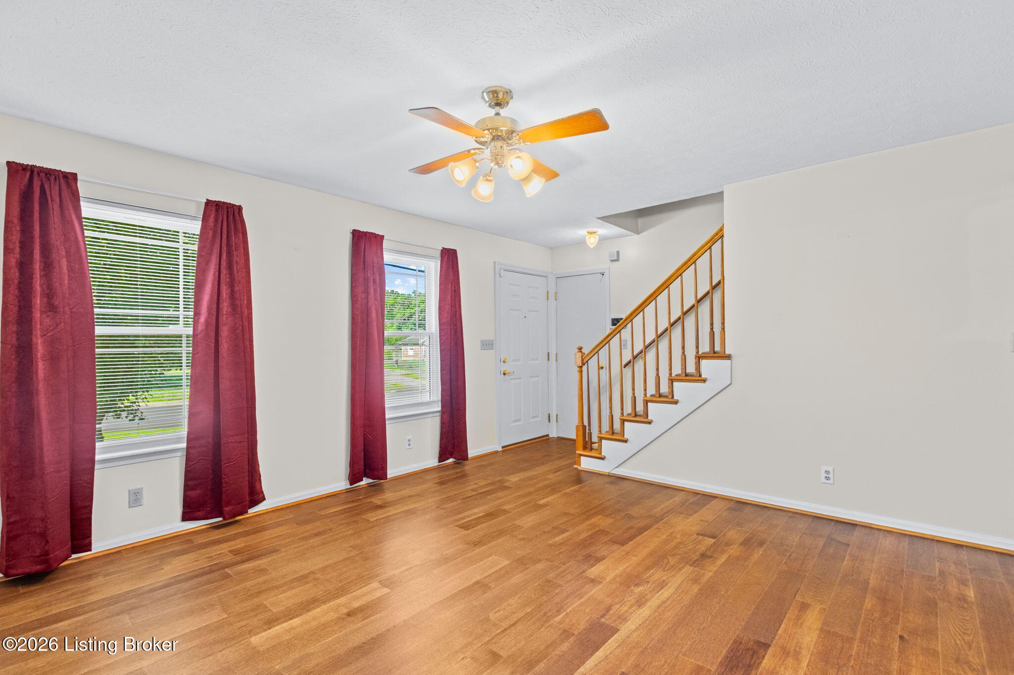 3821 Hillcross Dr Property Photo 10