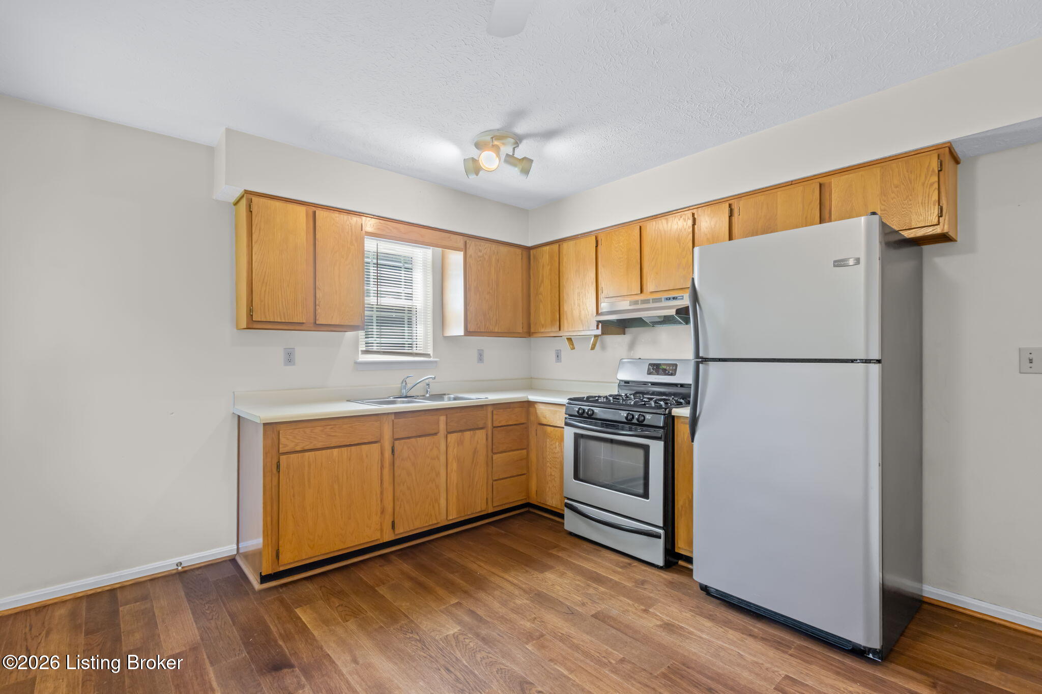 3821 Hillcross Dr Property Photo 15