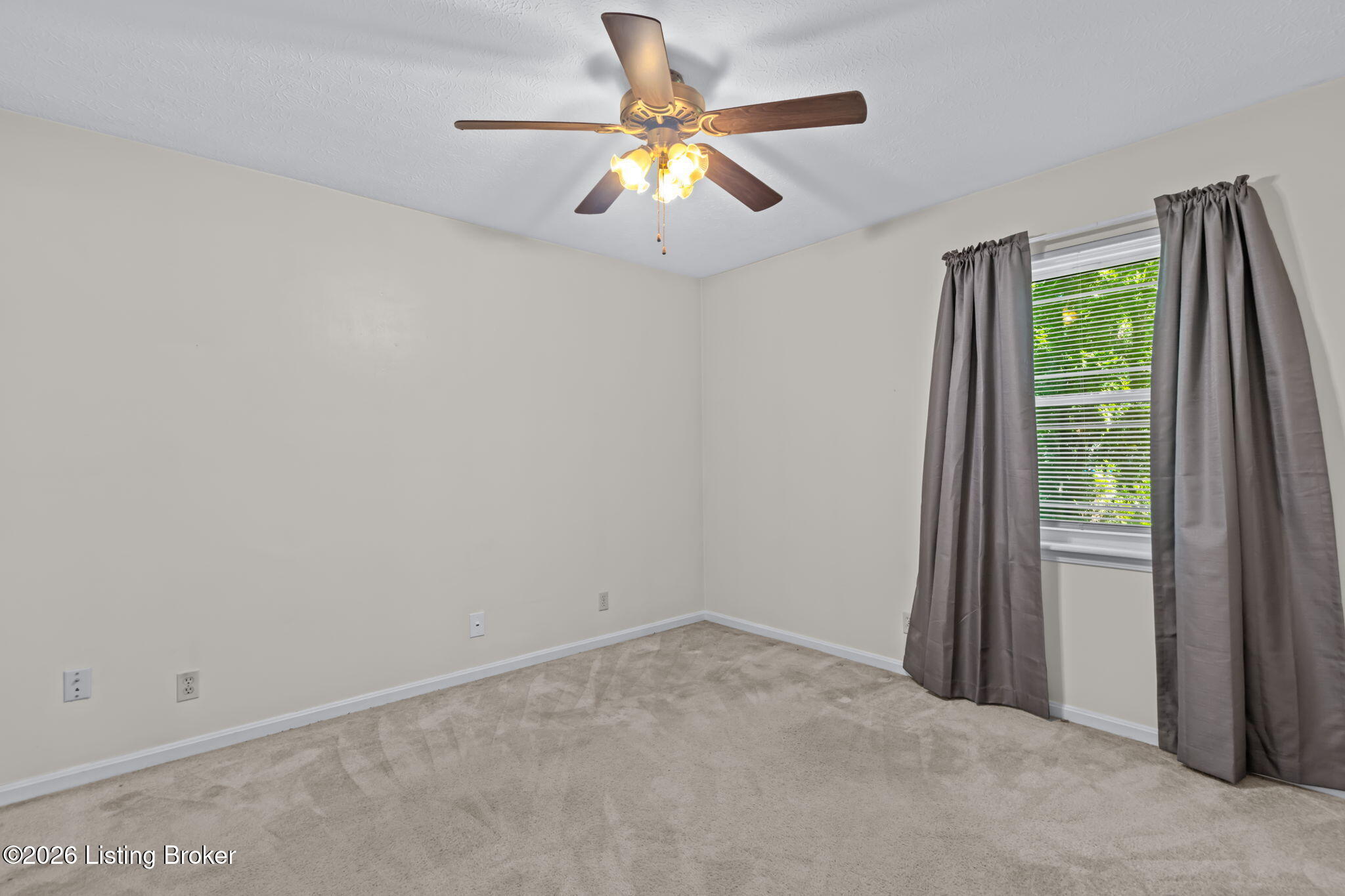 3821 Hillcross Dr Property Photo 24