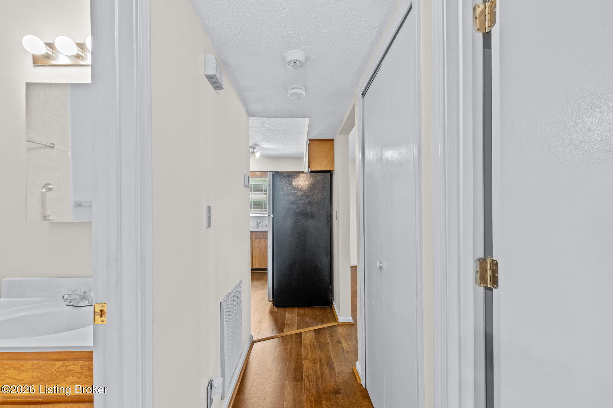 3821 Hillcross Dr Property Photo 27