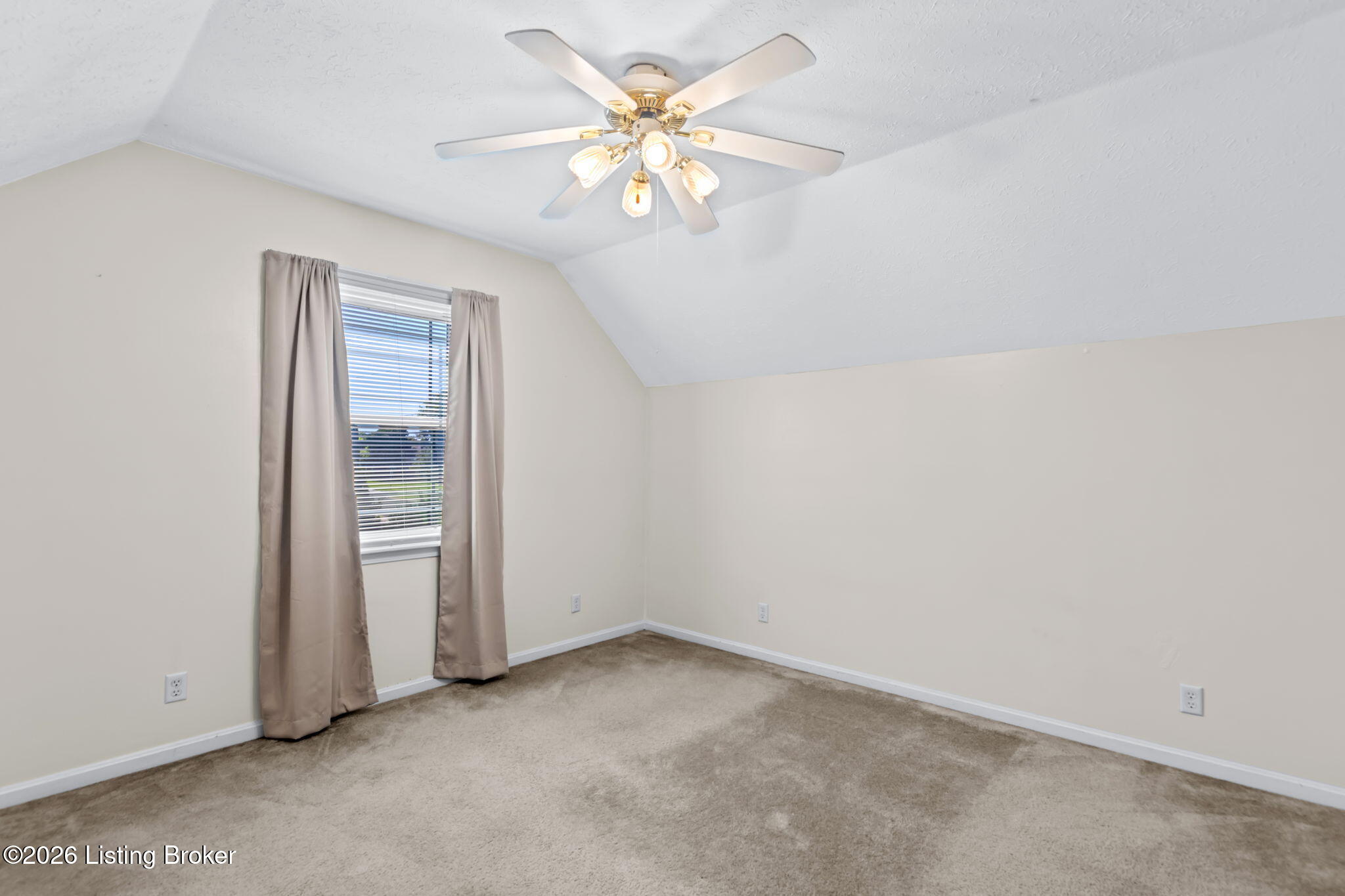 3821 Hillcross Dr Property Photo 29
