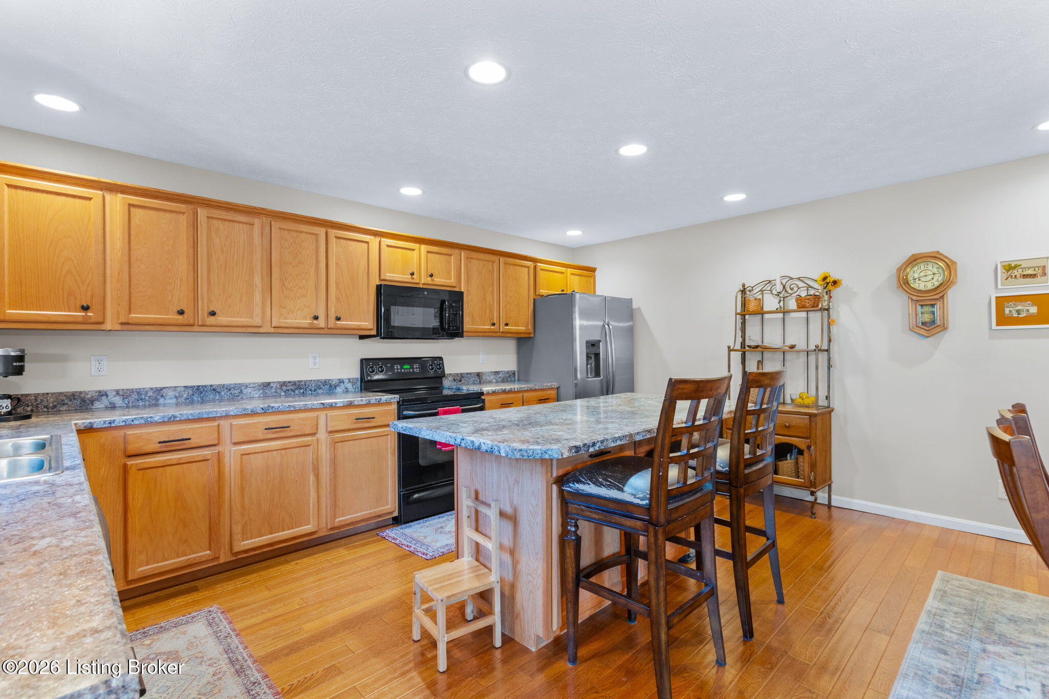 7928 Windgate Dr Property Photo 14