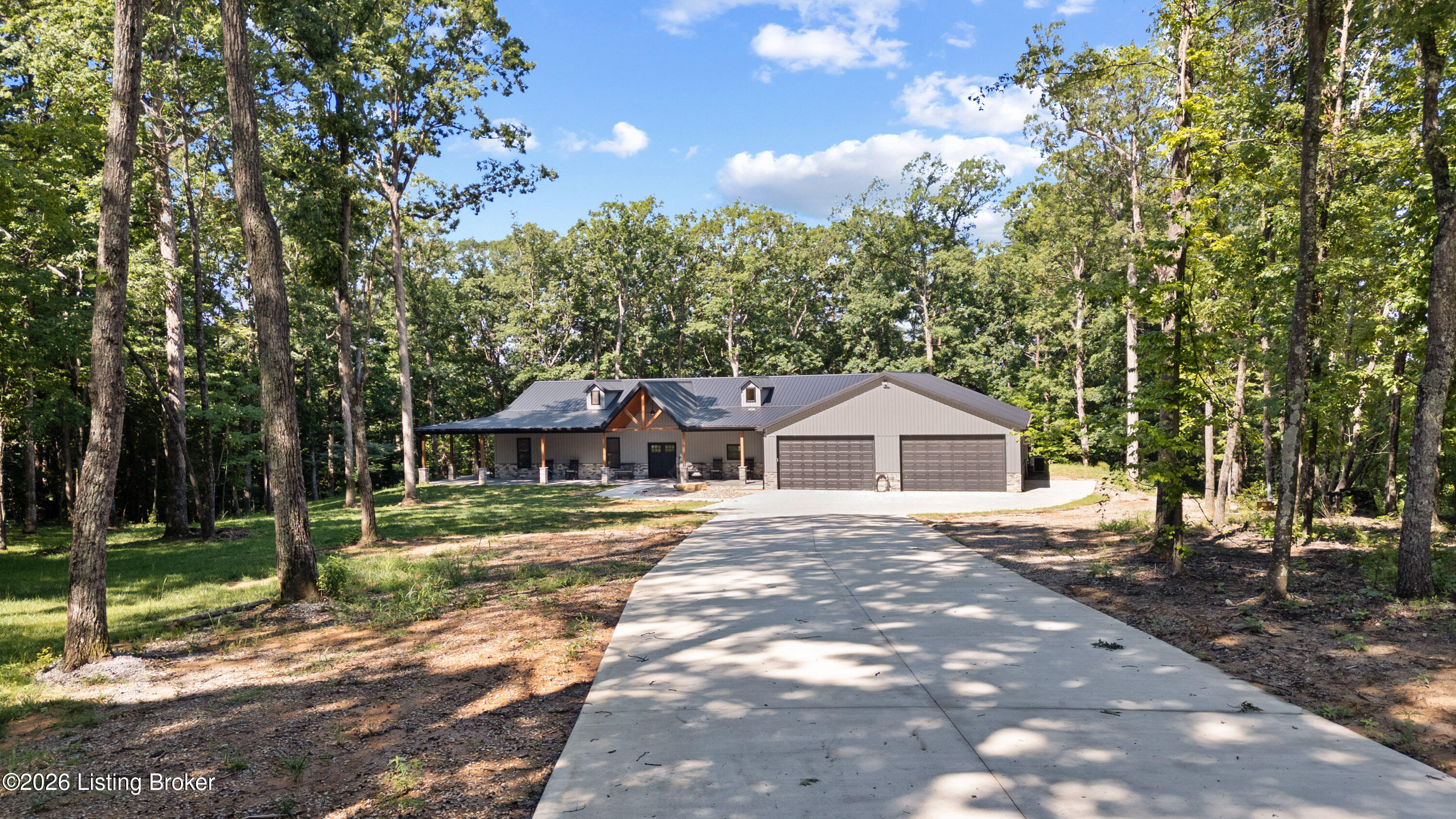 457 Ponderosa Pl Property Photo 3