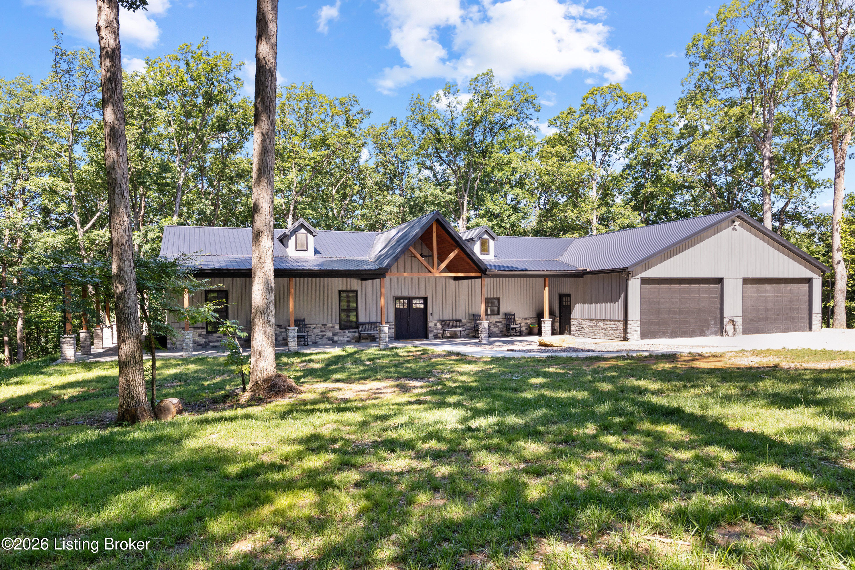 457 Ponderosa Pl Property Photo 4
