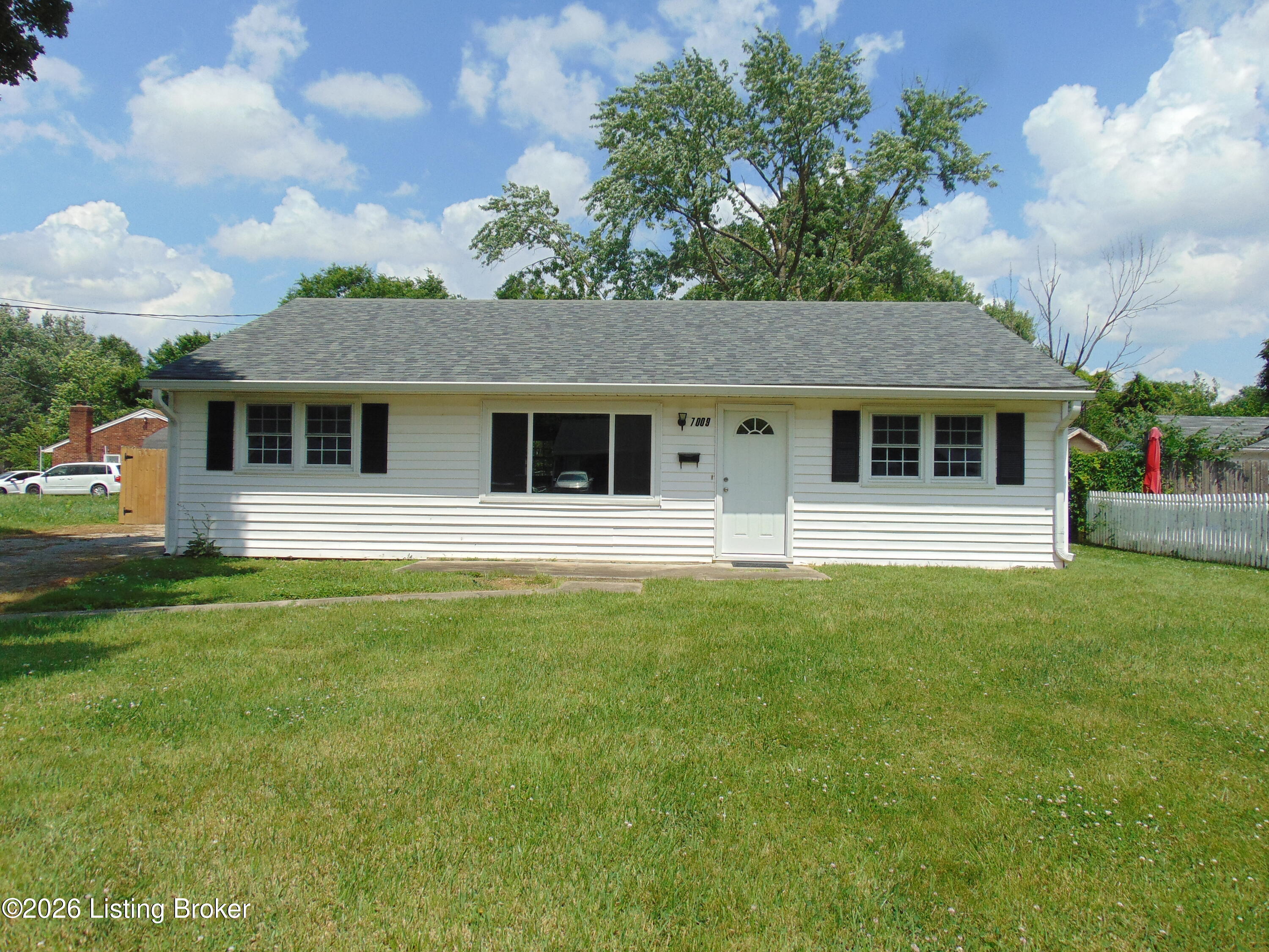 7009 Rainbow Dr Property Photo 1
