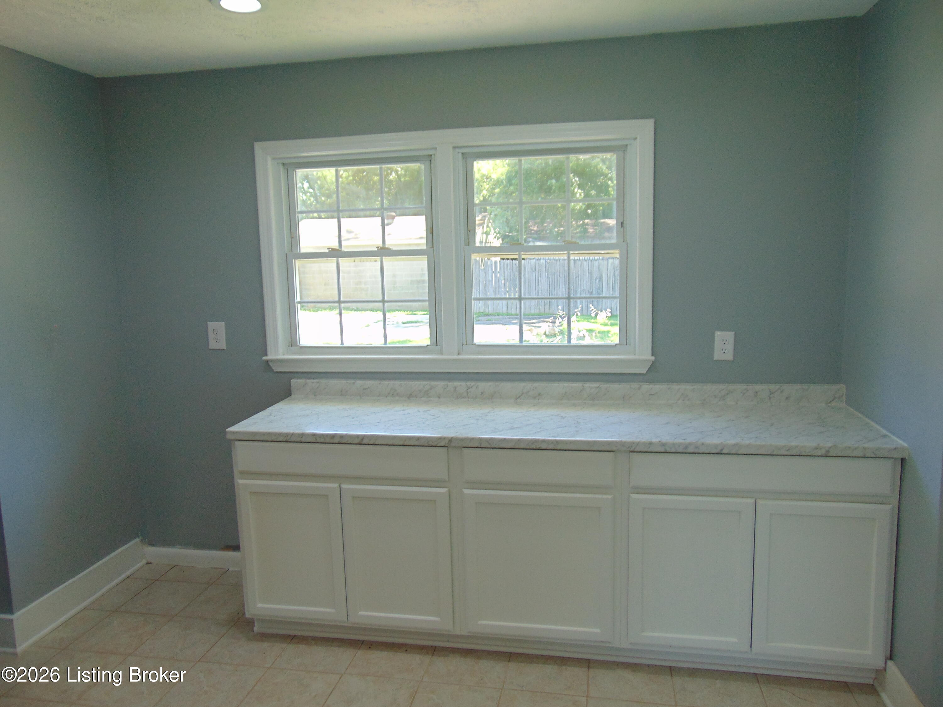 7009 Rainbow Dr Property Photo 5
