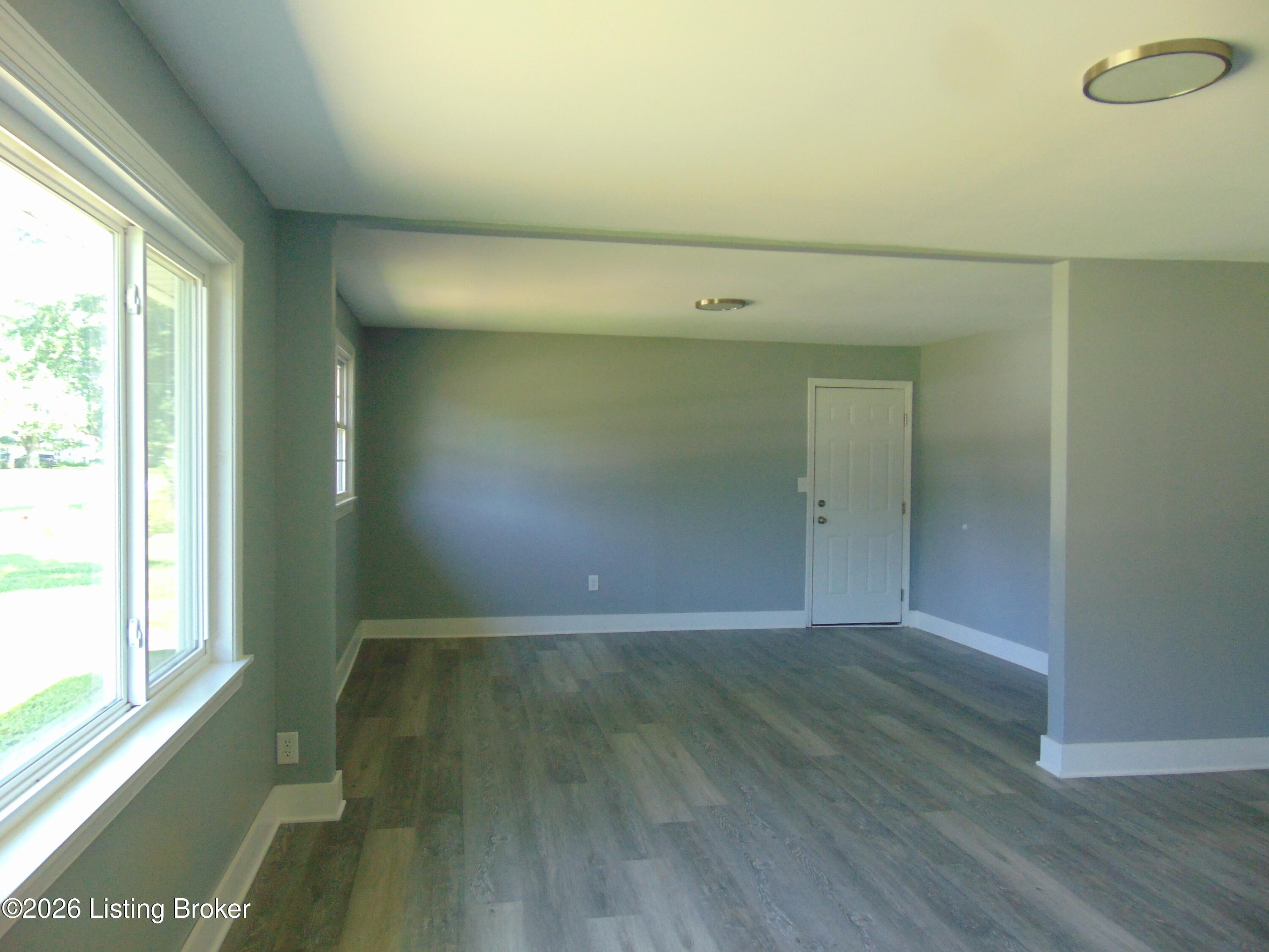 7009 Rainbow Dr Property Photo 6
