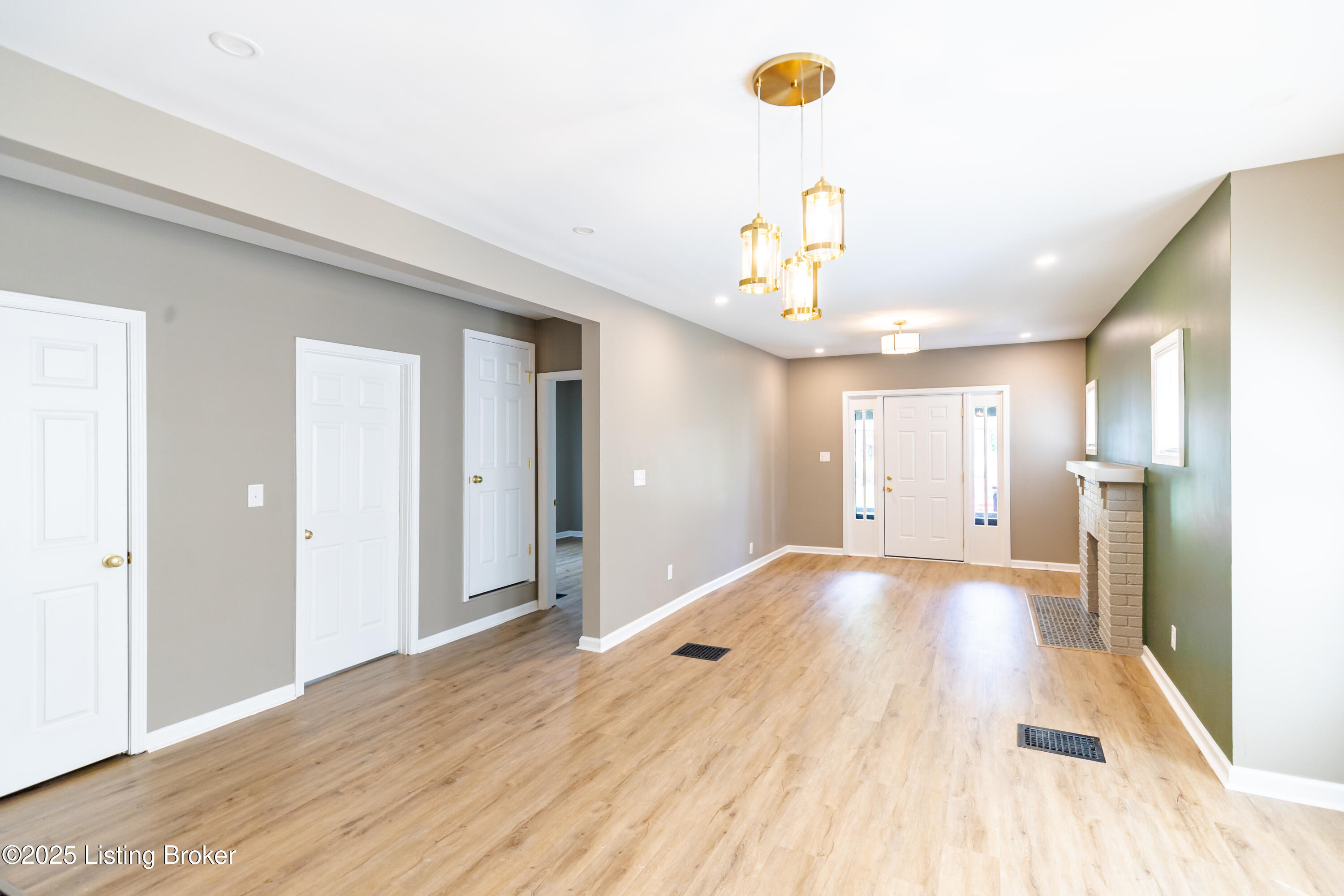 2108 Oregon Ave Property Photo 4
