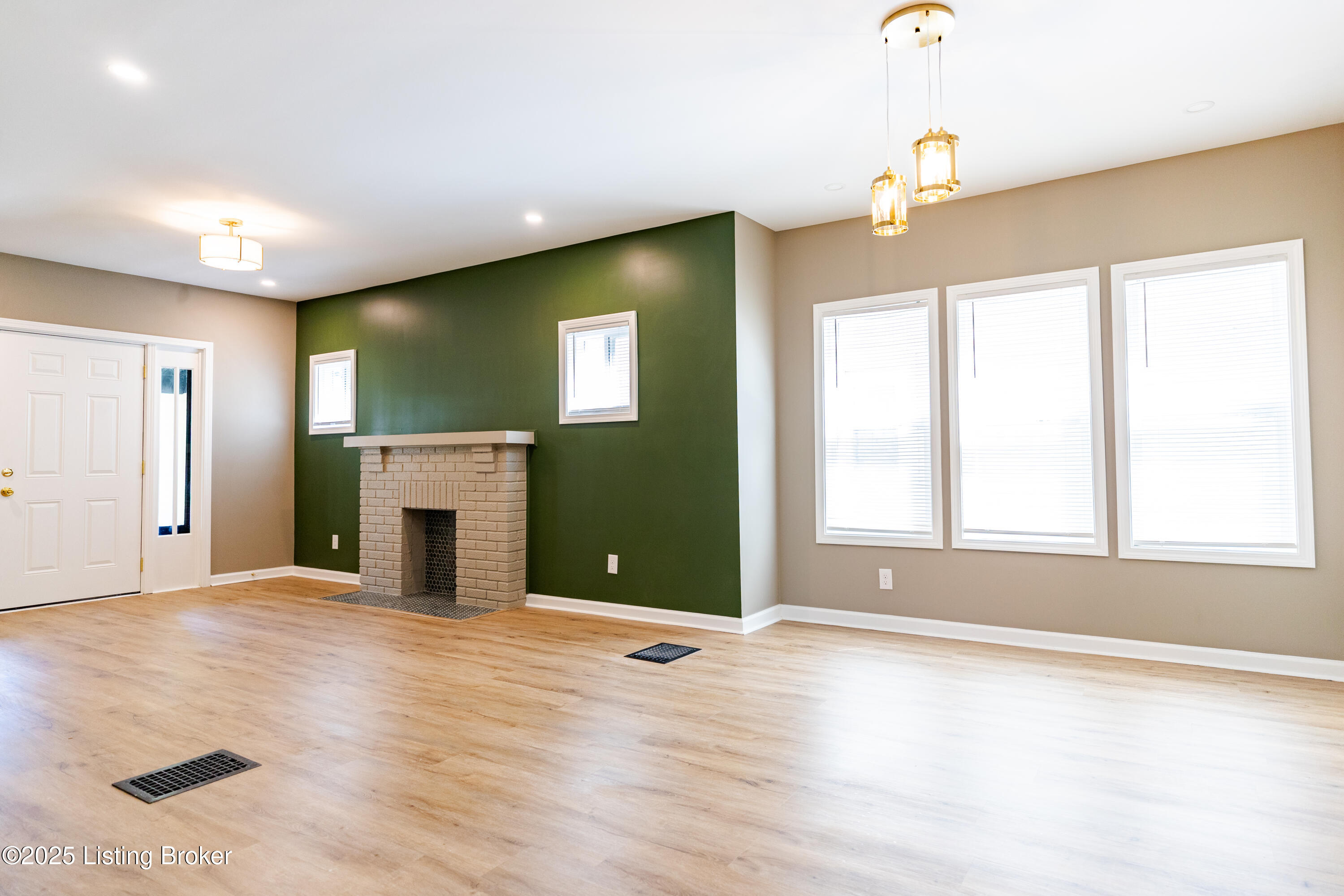 2108 Oregon Ave Property Photo 7
