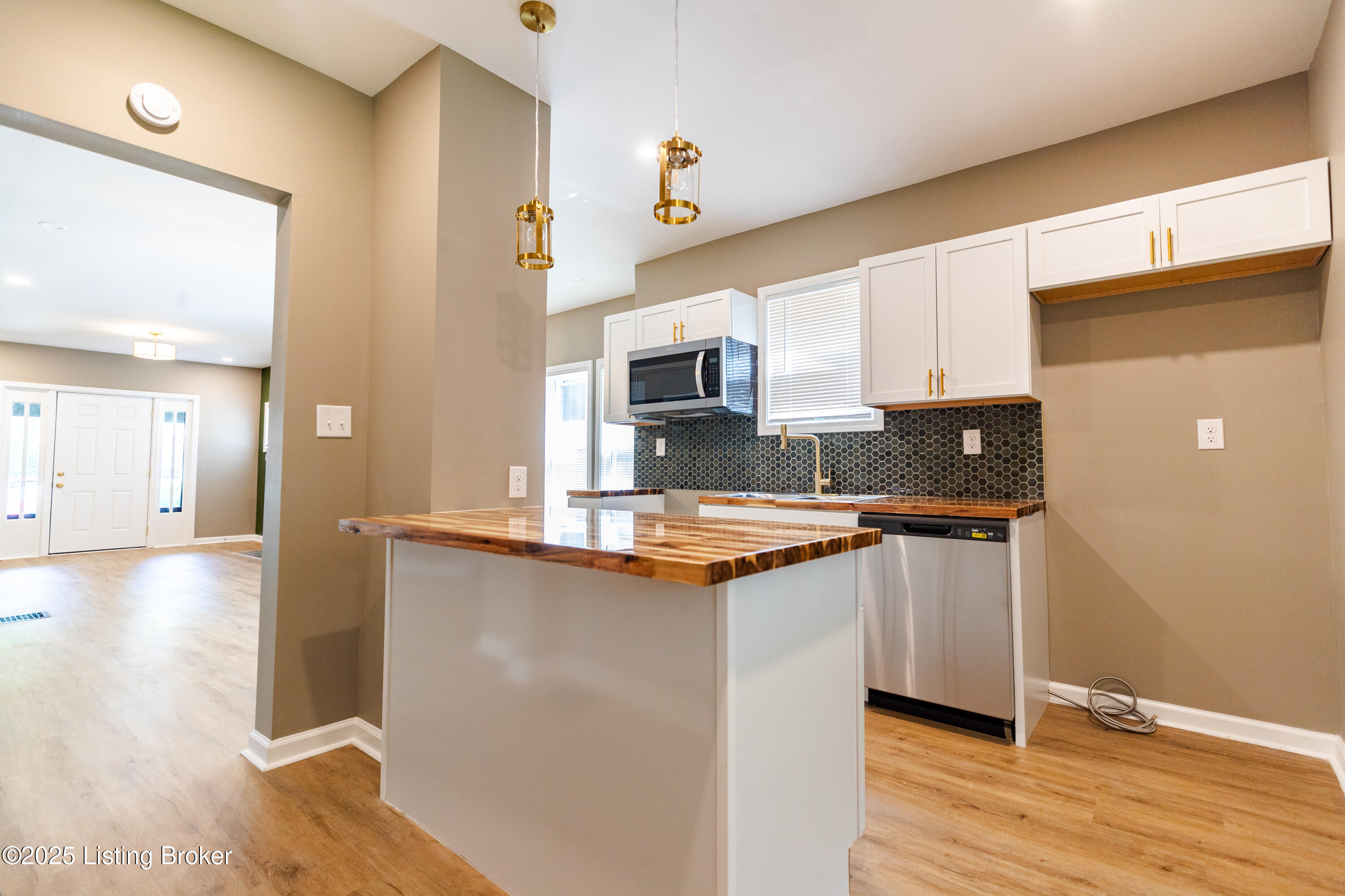 2108 Oregon Ave Property Photo 11