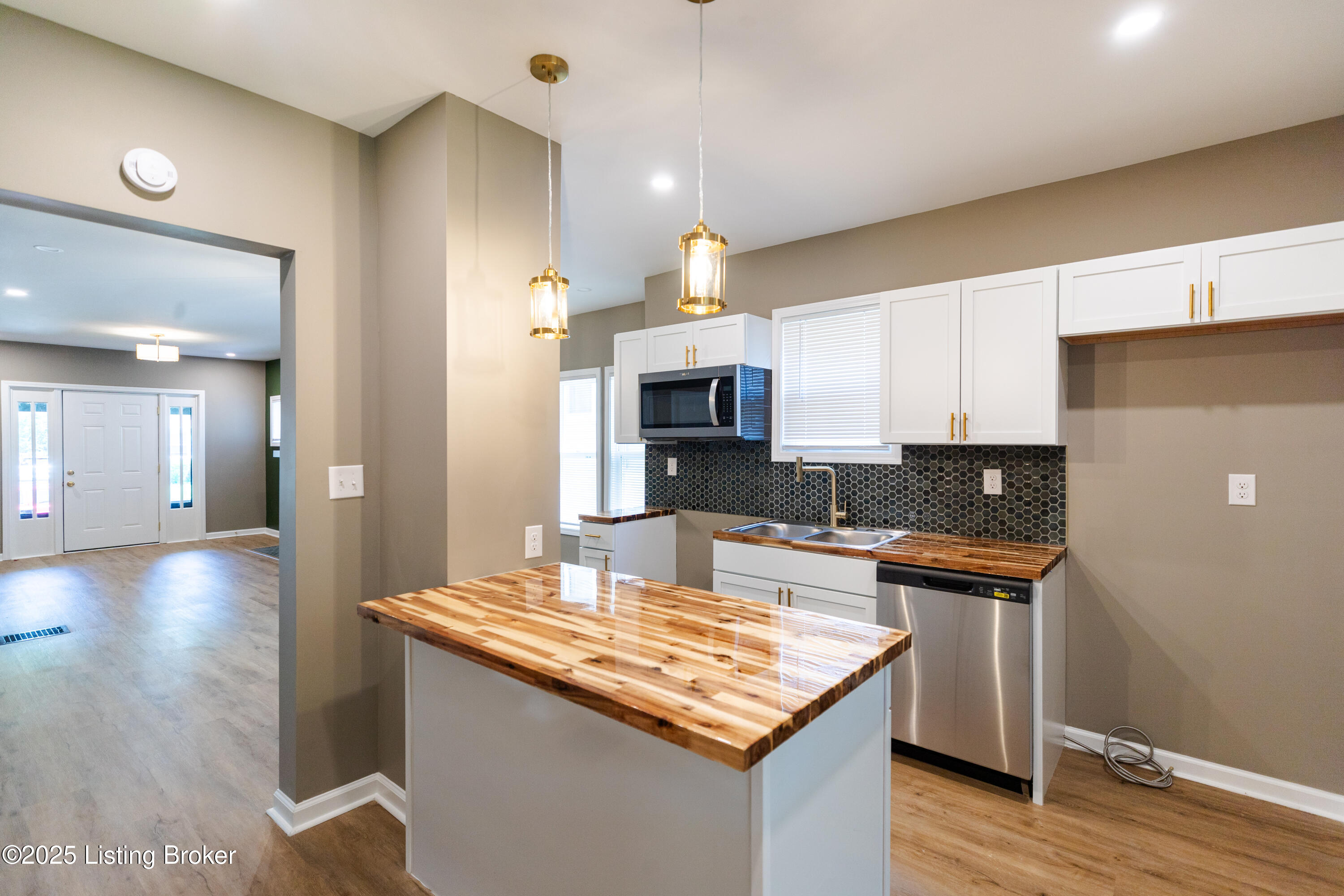 2108 Oregon Ave Property Photo 14