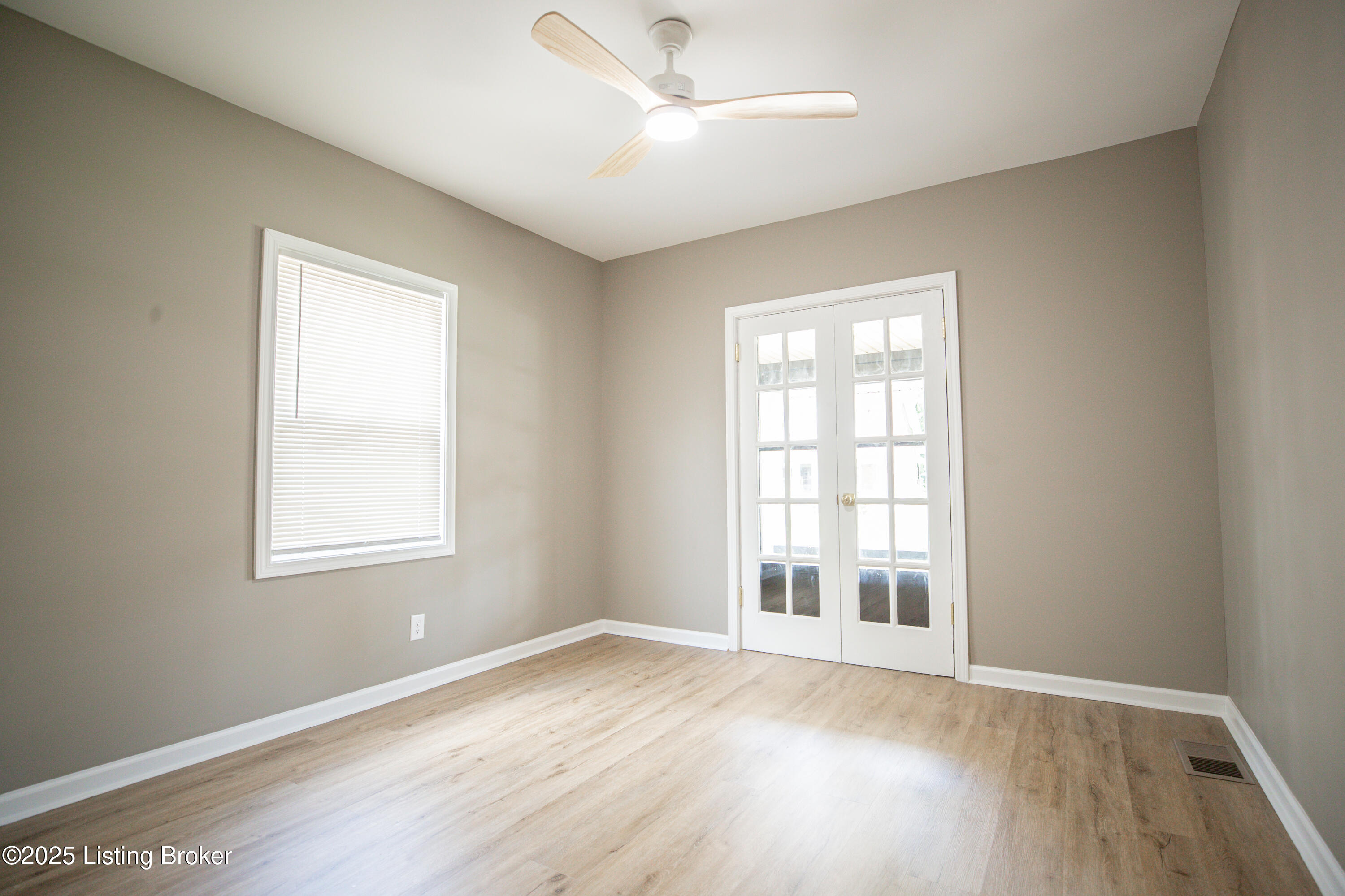 2108 Oregon Ave Property Photo 18